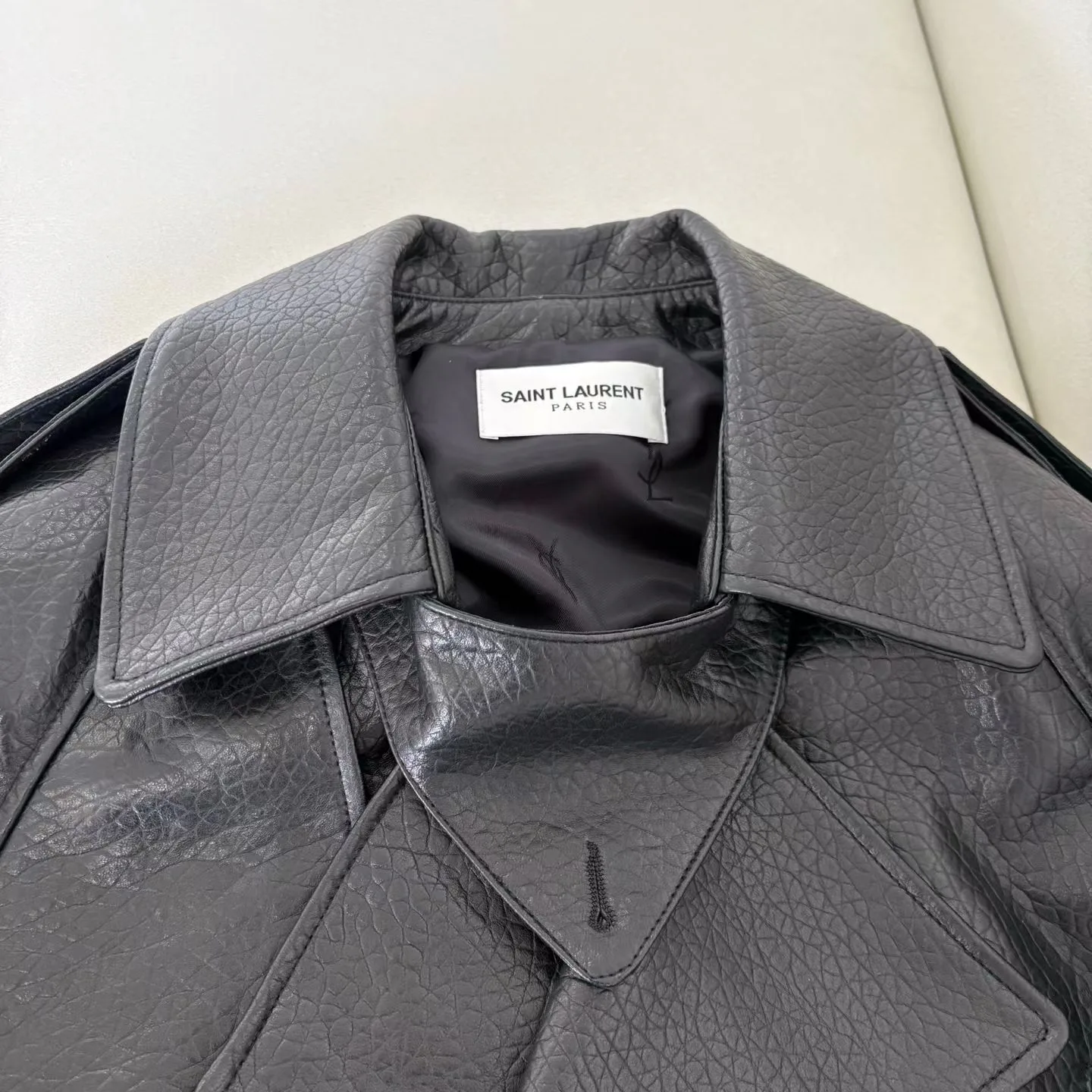 Кожаные Куртки И Дублёнки Женские Saint Laurent 17935803