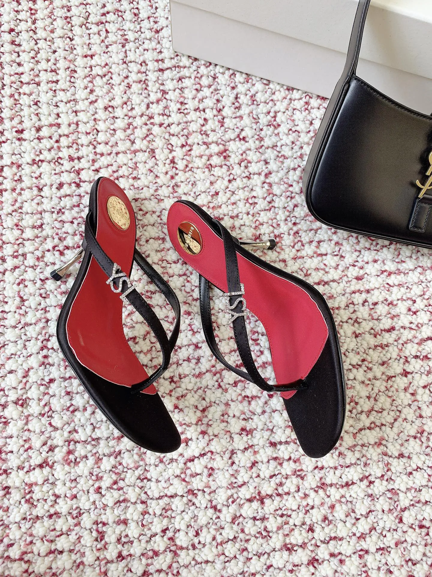 Босоножки Женские Saint Laurent 13151773