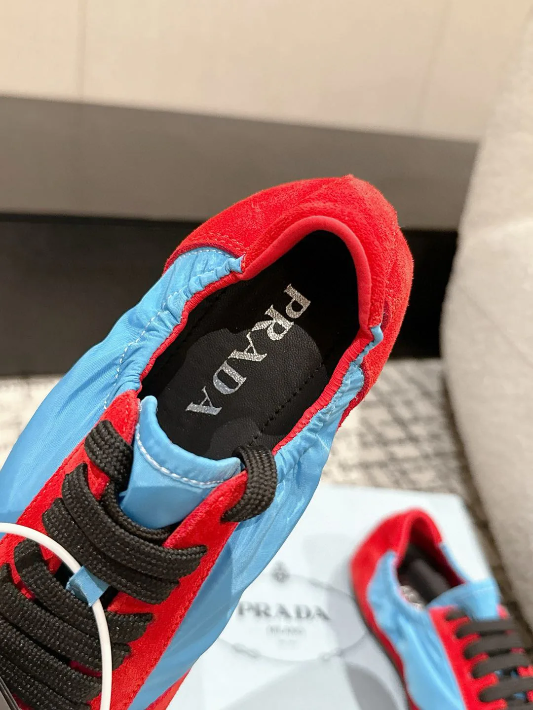 Кроссовки Женские Prada 4829