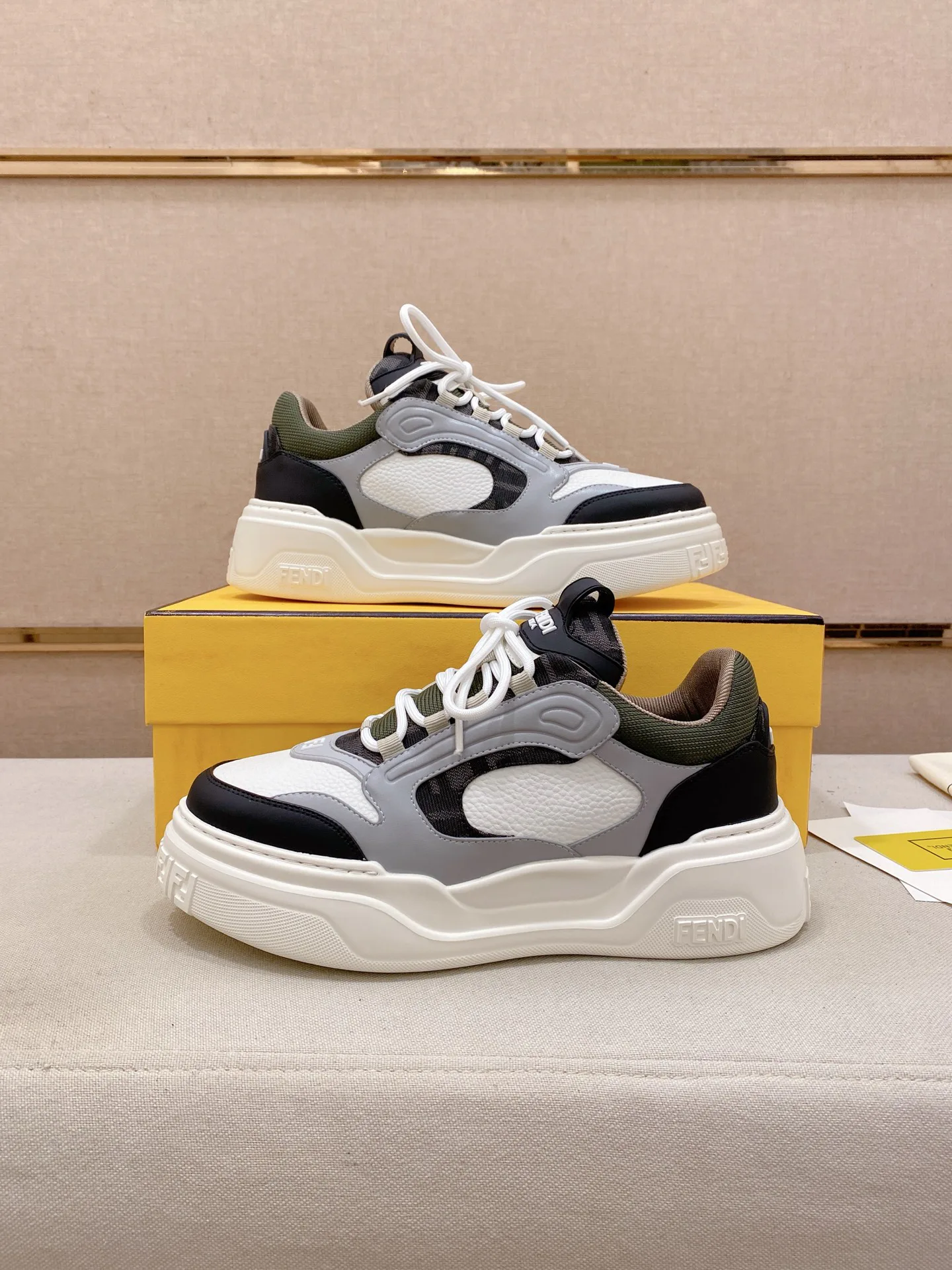 Кроссовки Мужские Fendi 160455
