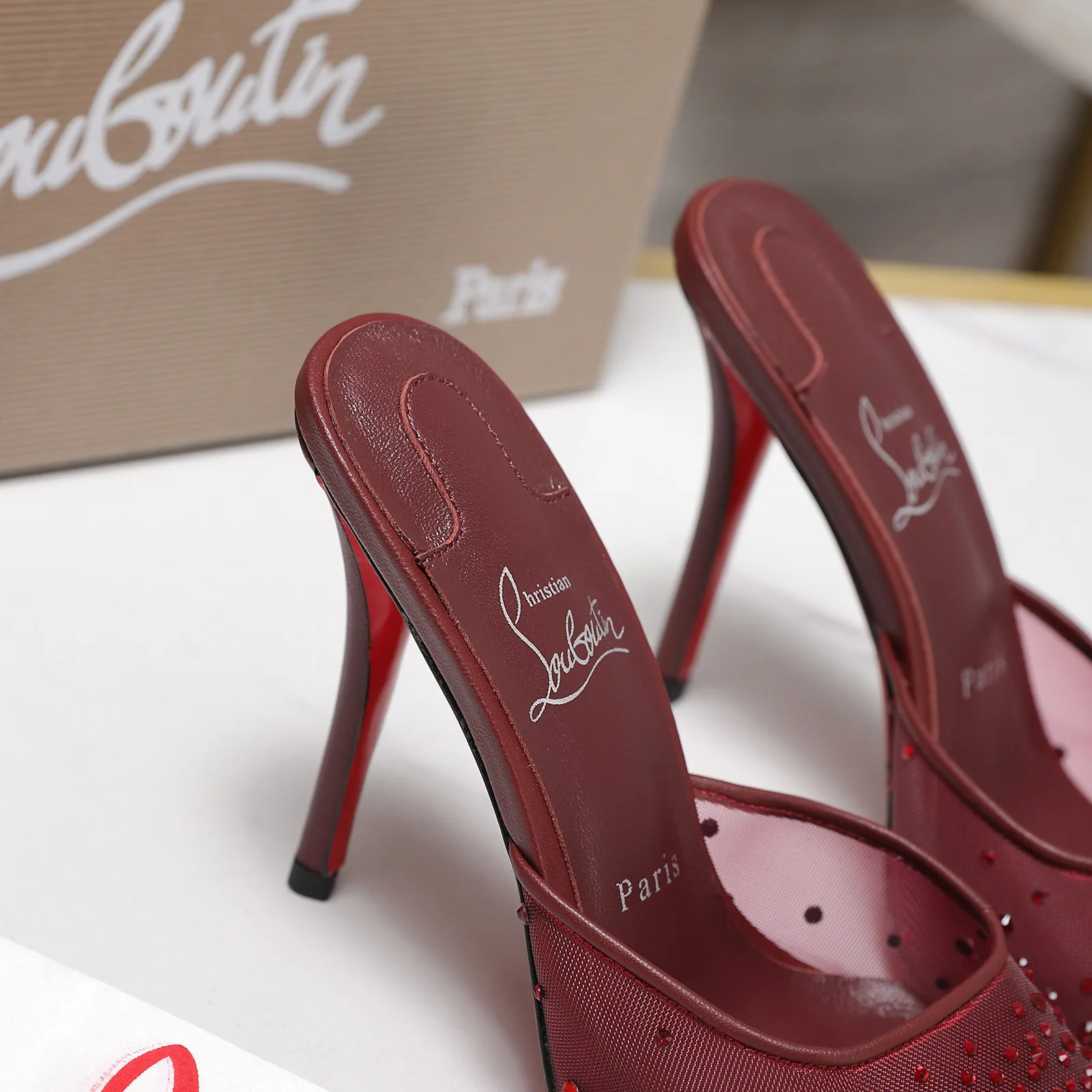Босоножки Женские Christian Louboutin 1125554