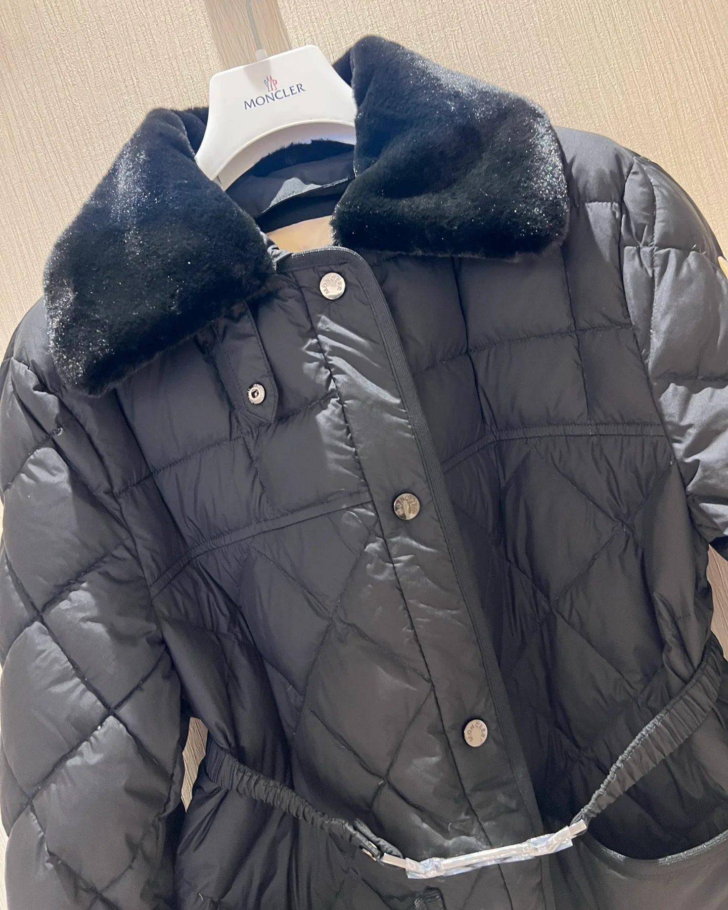 Куртки И Пуховики Женские Moncler 18818106
