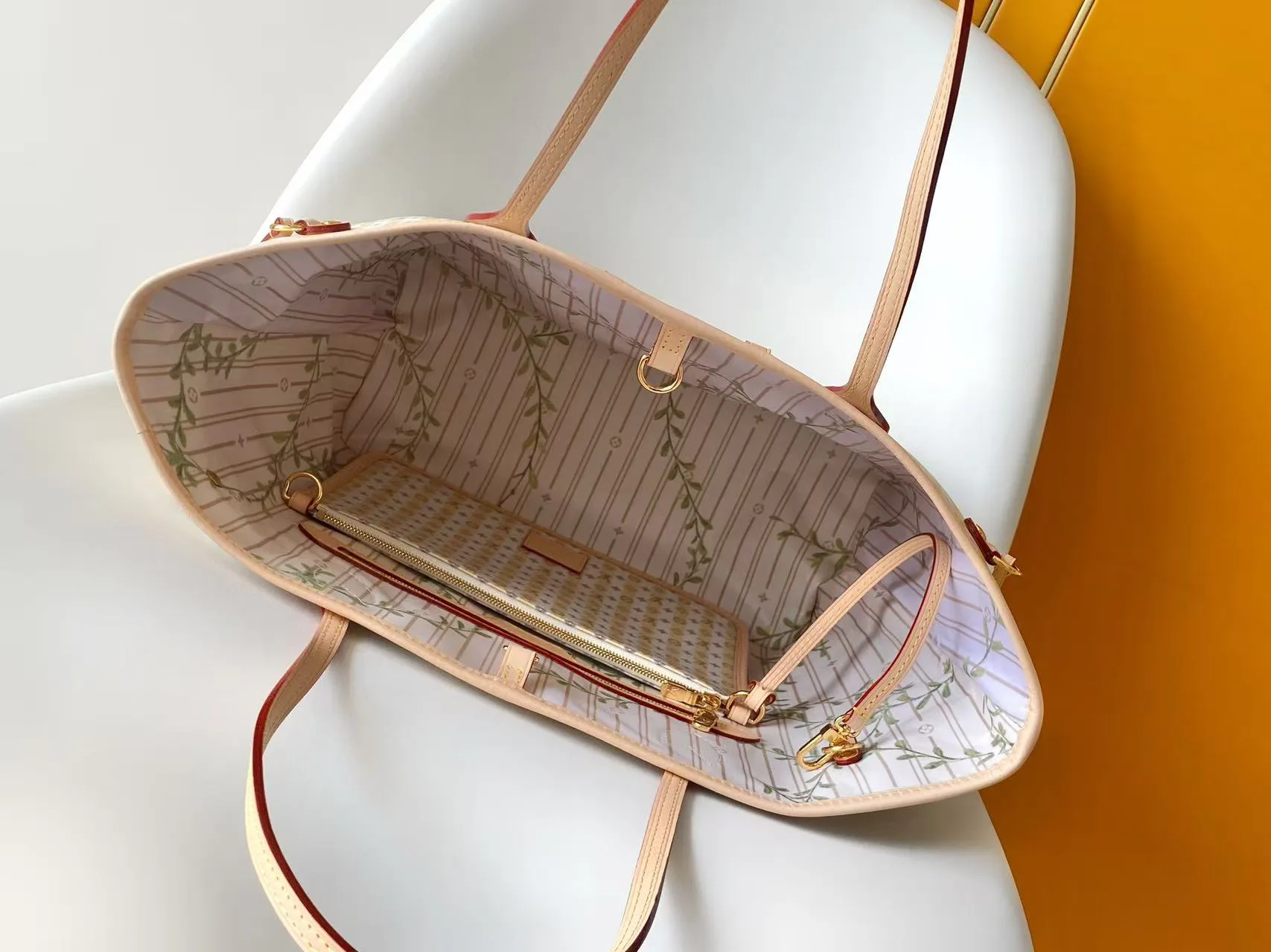 Классические Сумки Женские Louis Vuitton 17483325