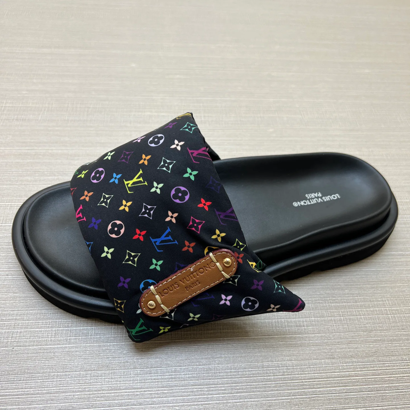 Шлепанцы Женские Louis Vuitton 9801556