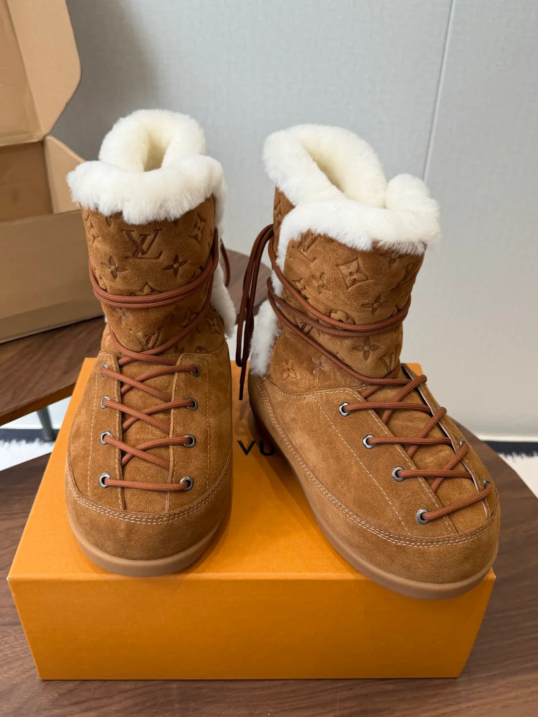 Угги Женские Louis Vuitton 18705370