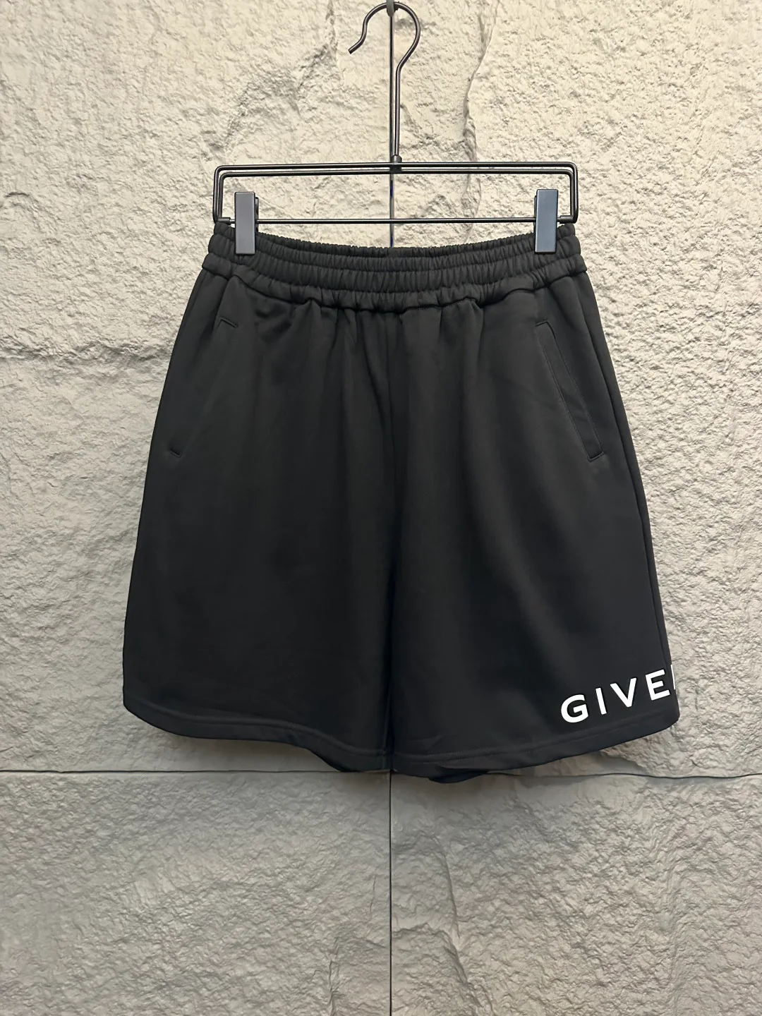 Шорты Женские Givenchy 12773392