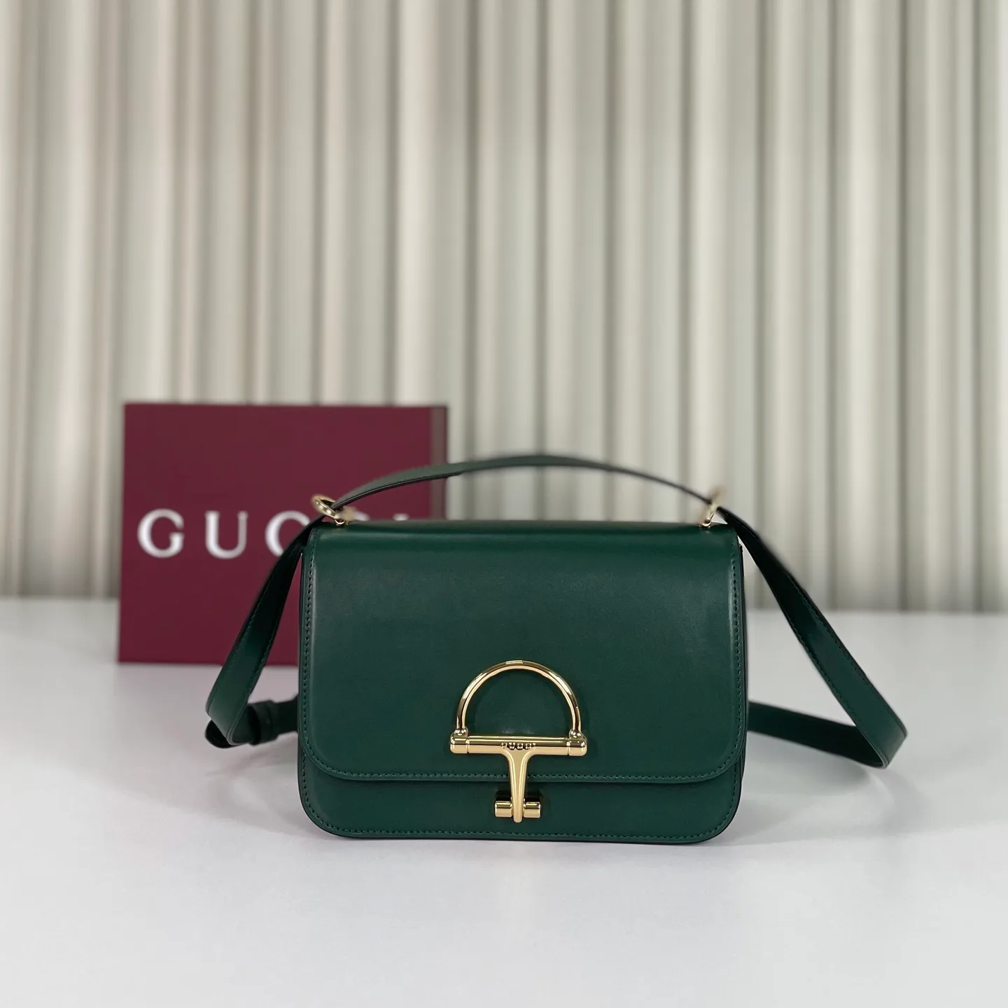 Классические Сумки Женские Gucci 12795291