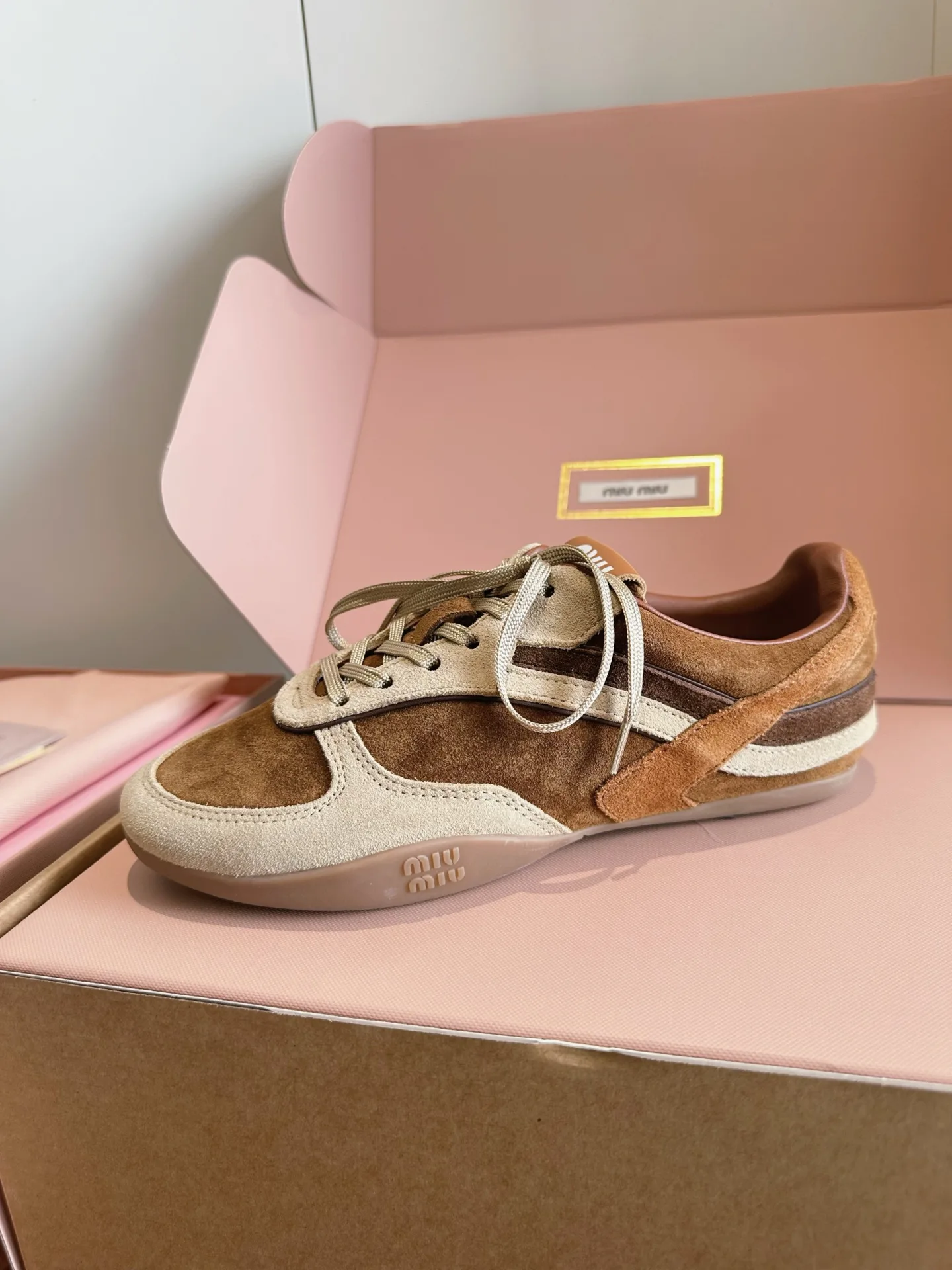 Кроссовки Женские Miu Miu 18444013