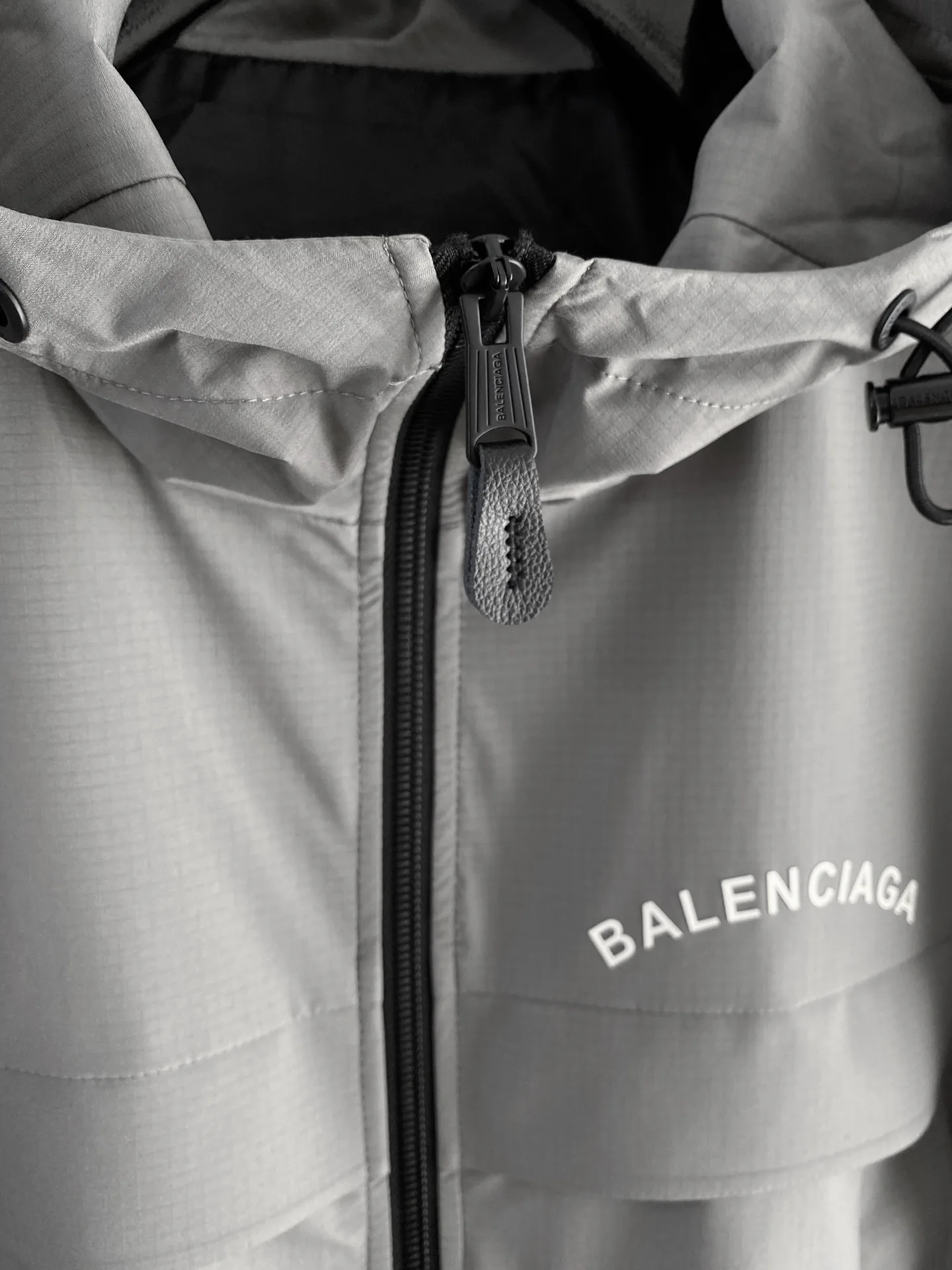 Куртки И Пуховики Мужские Balenciaga 10271822