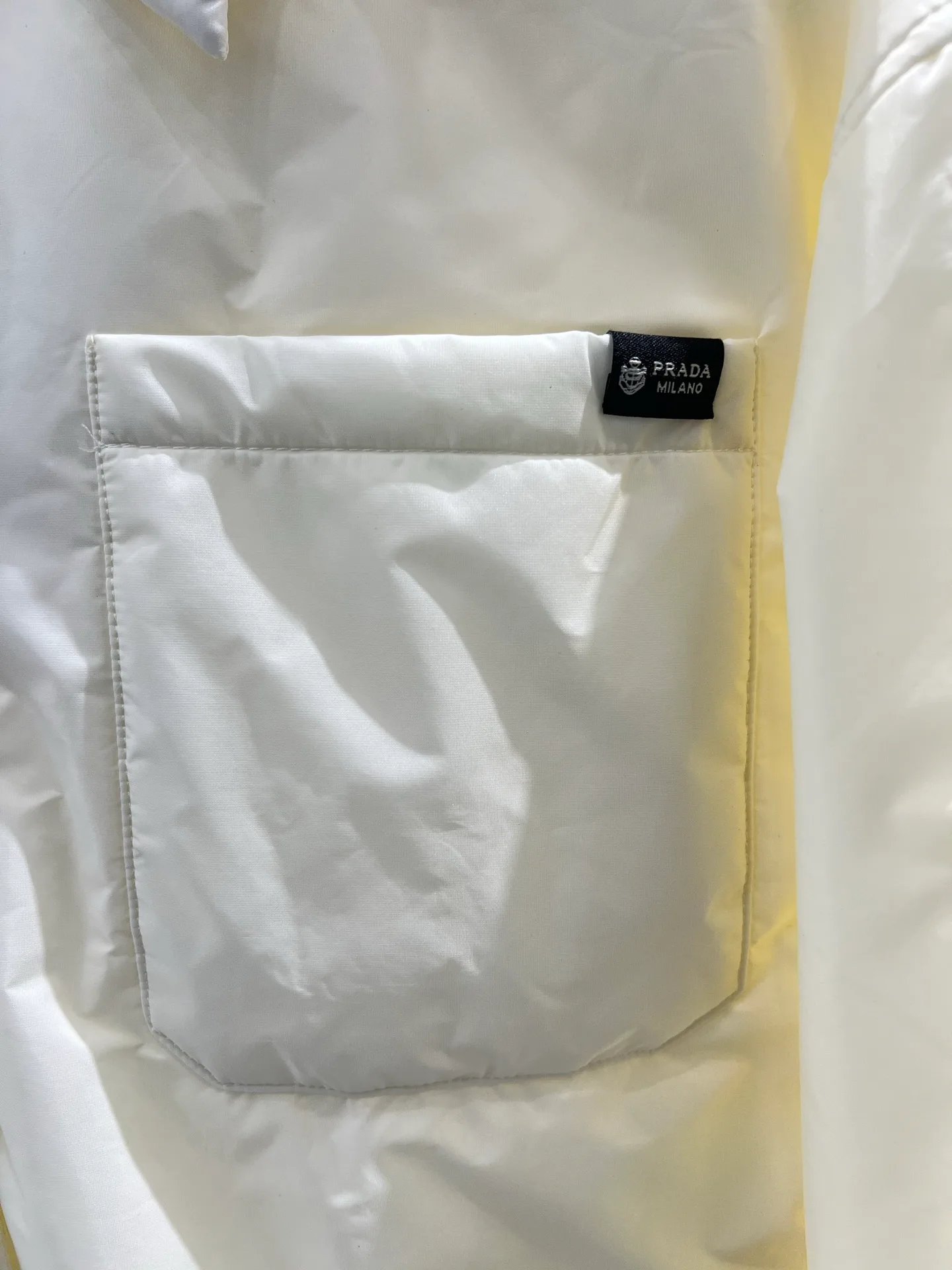 Куртки И Пуховики Женские Prada 19267629
