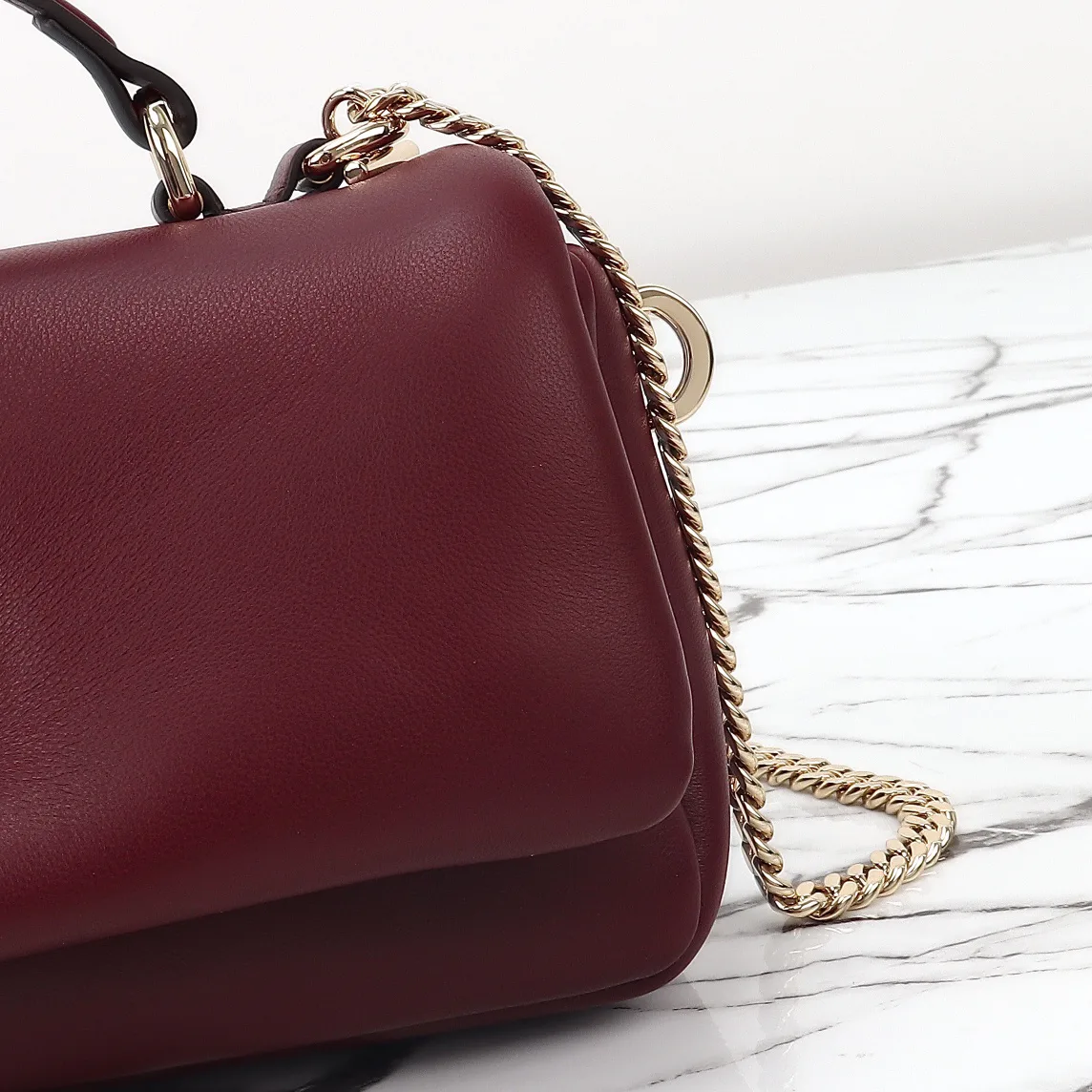 Классические Сумки Женские Gucci 18210719