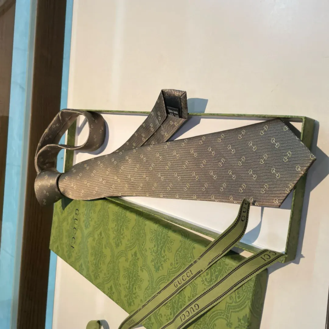 Шарфы Gucci 218381