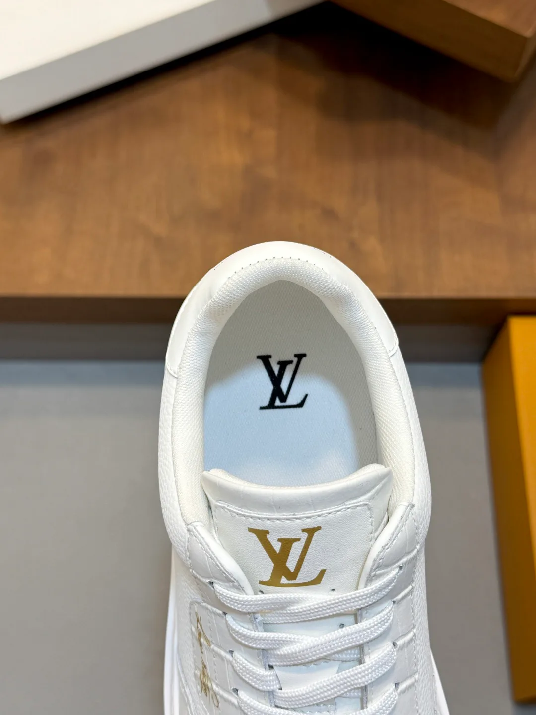 Кроссовки Мужские Louis Vuitton 18265106