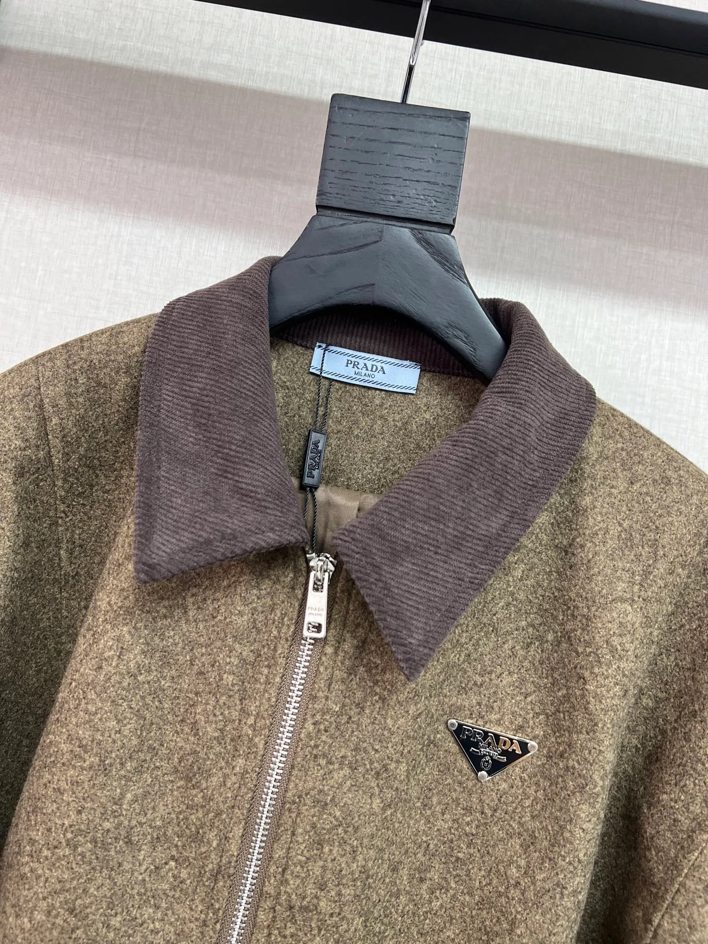 Куртки И Пуховики Женские Prada 18661622