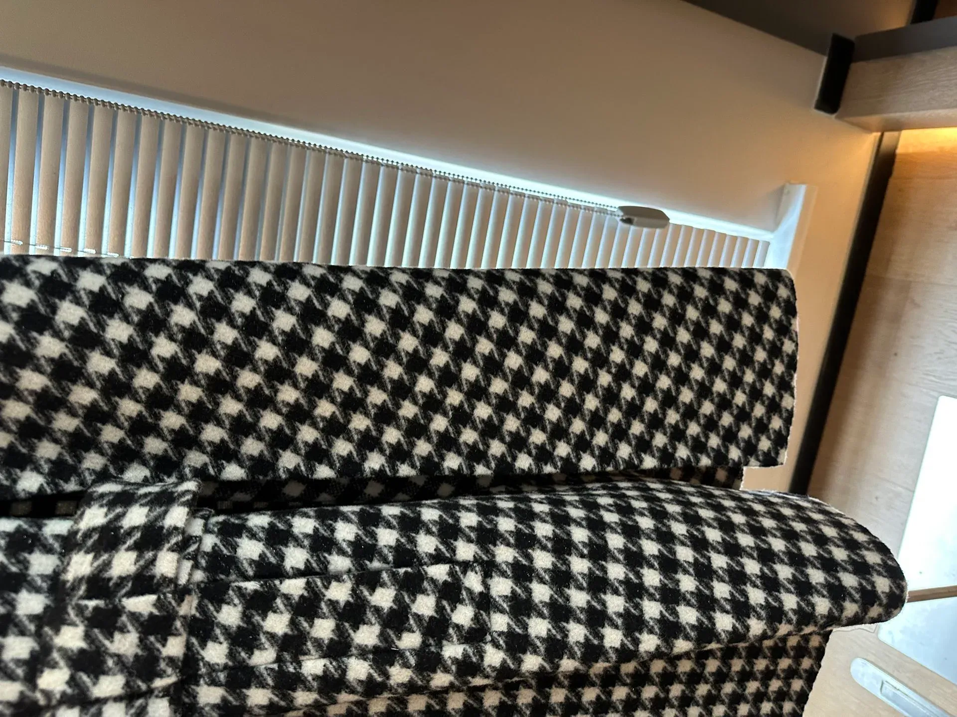 Куртки И Пуховики Женские Christian Dior 3926