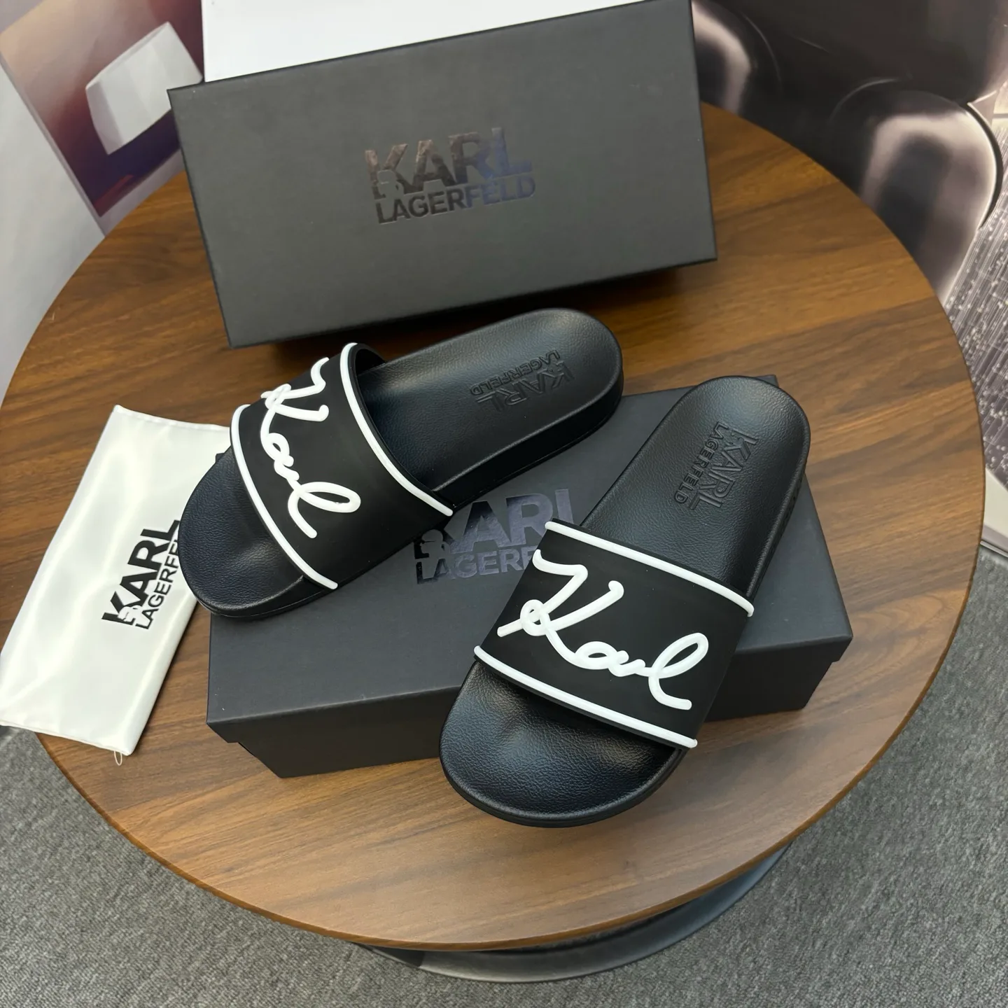 Шлепанцы Женские Karl Lagerfeld 11632813
