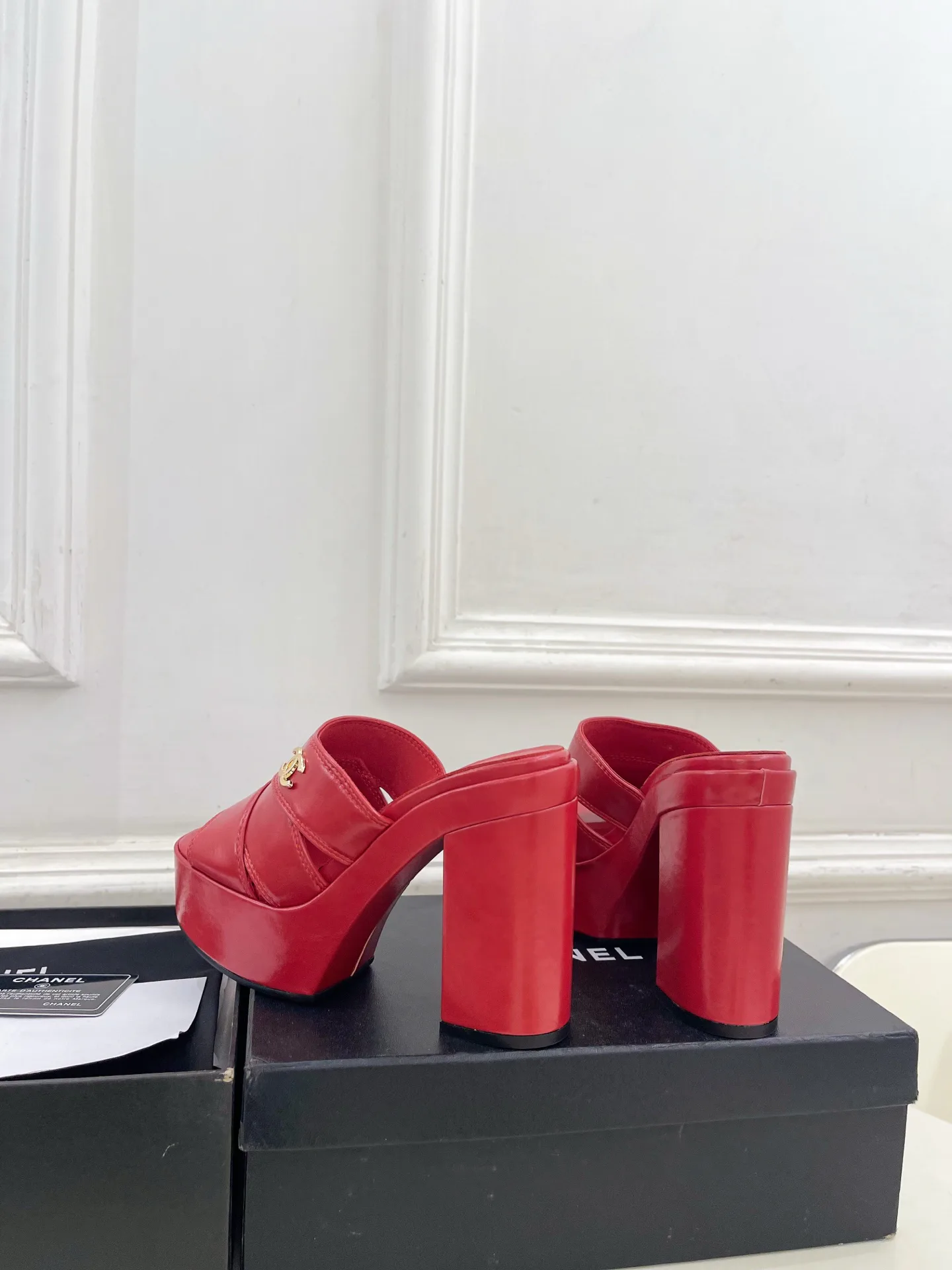 Босоножки Женские Chanel 13340921