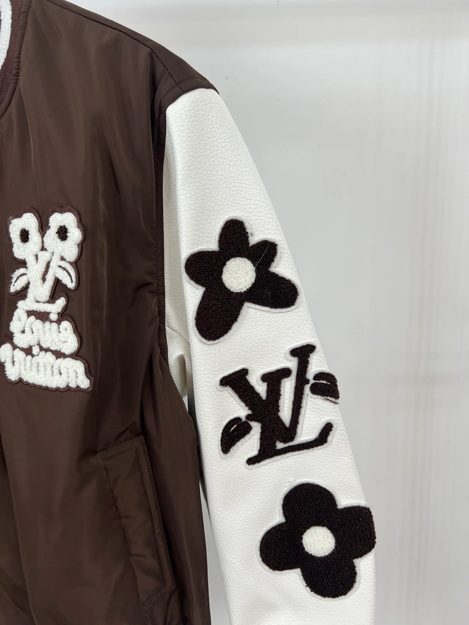 Куртки И Пуховики Женские Louis Vuitton 12842395