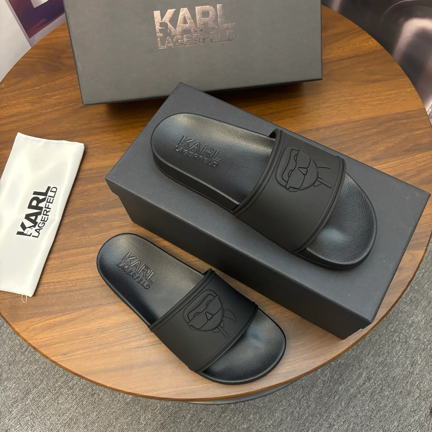 Шлепанцы Женские Karl Lagerfeld 10662655