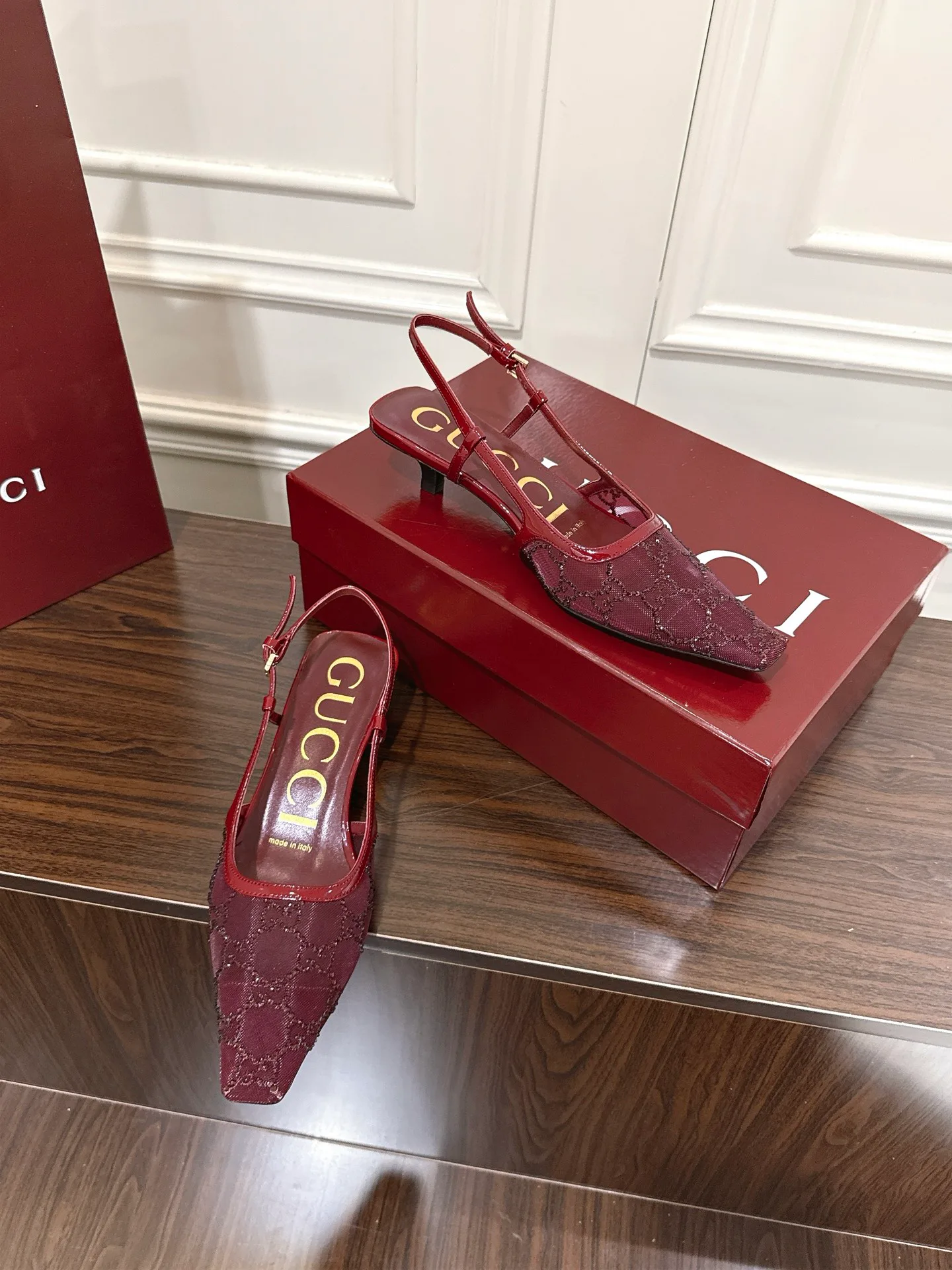 Сандалии Женские Gucci 13071894