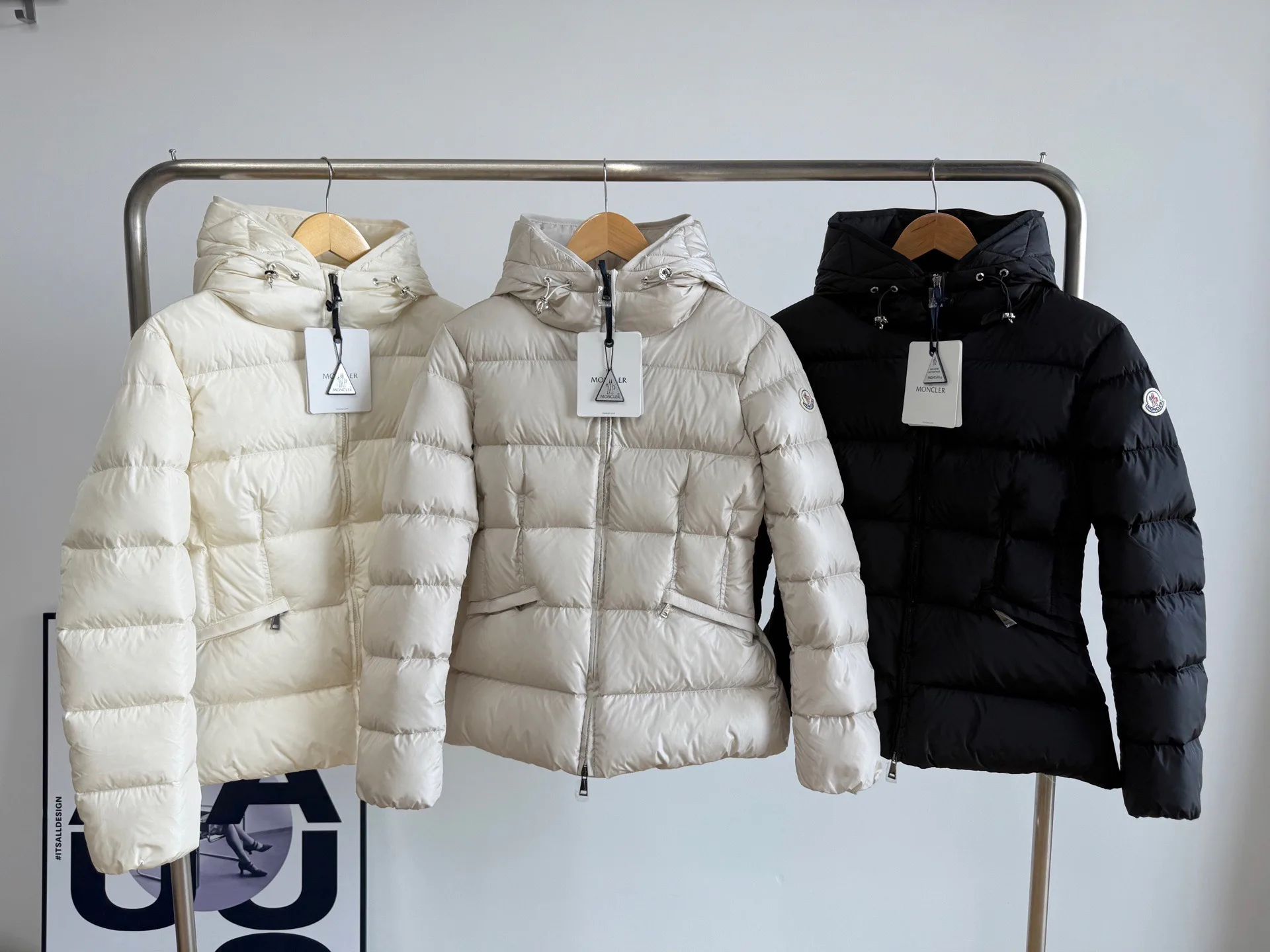 Куртки И Пуховики Женские Moncler 17328482