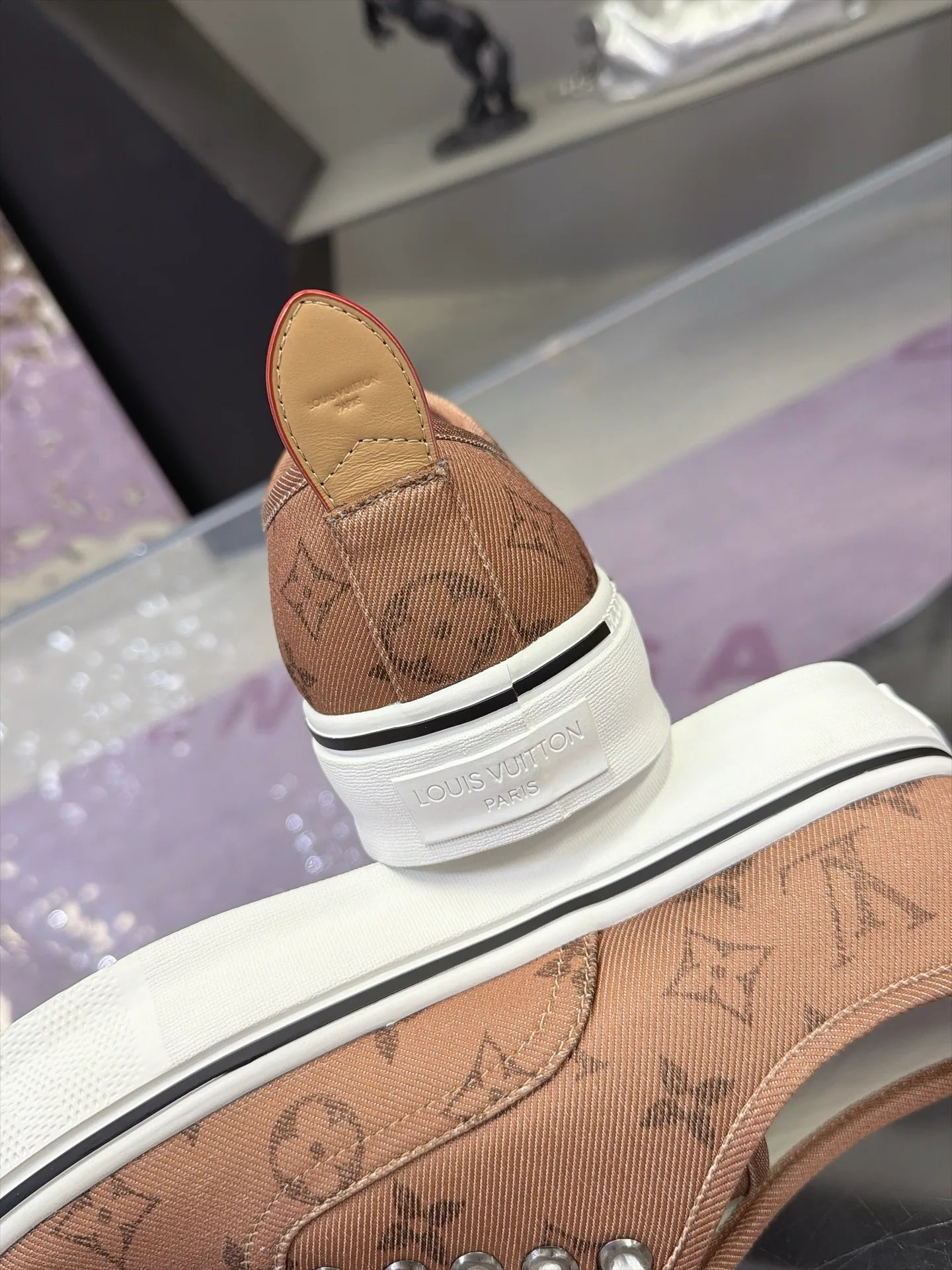 Кроссовки Мужские Louis Vuitton 17930904