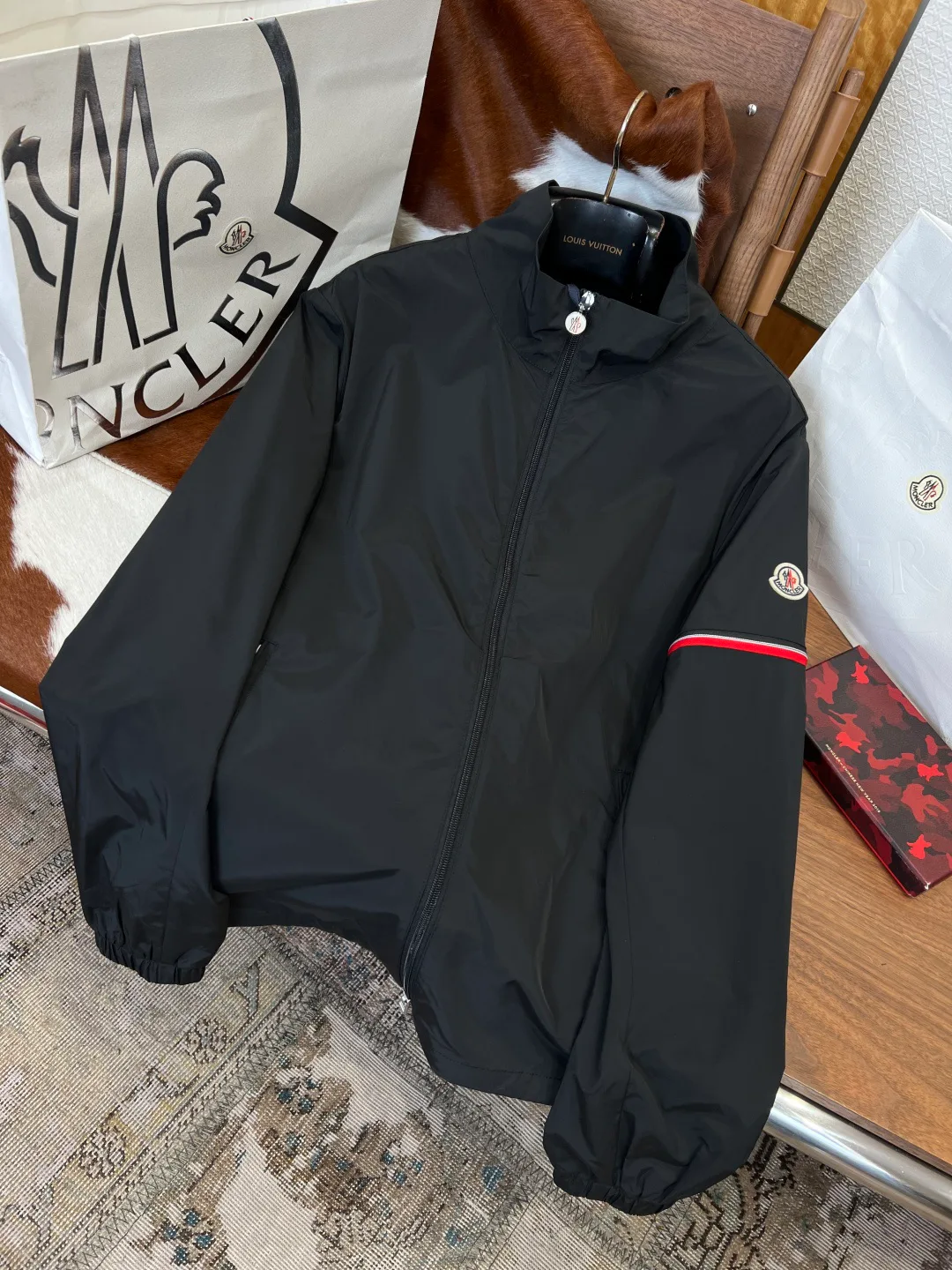 Куртки И Пуховики Мужские Moncler 17571930
