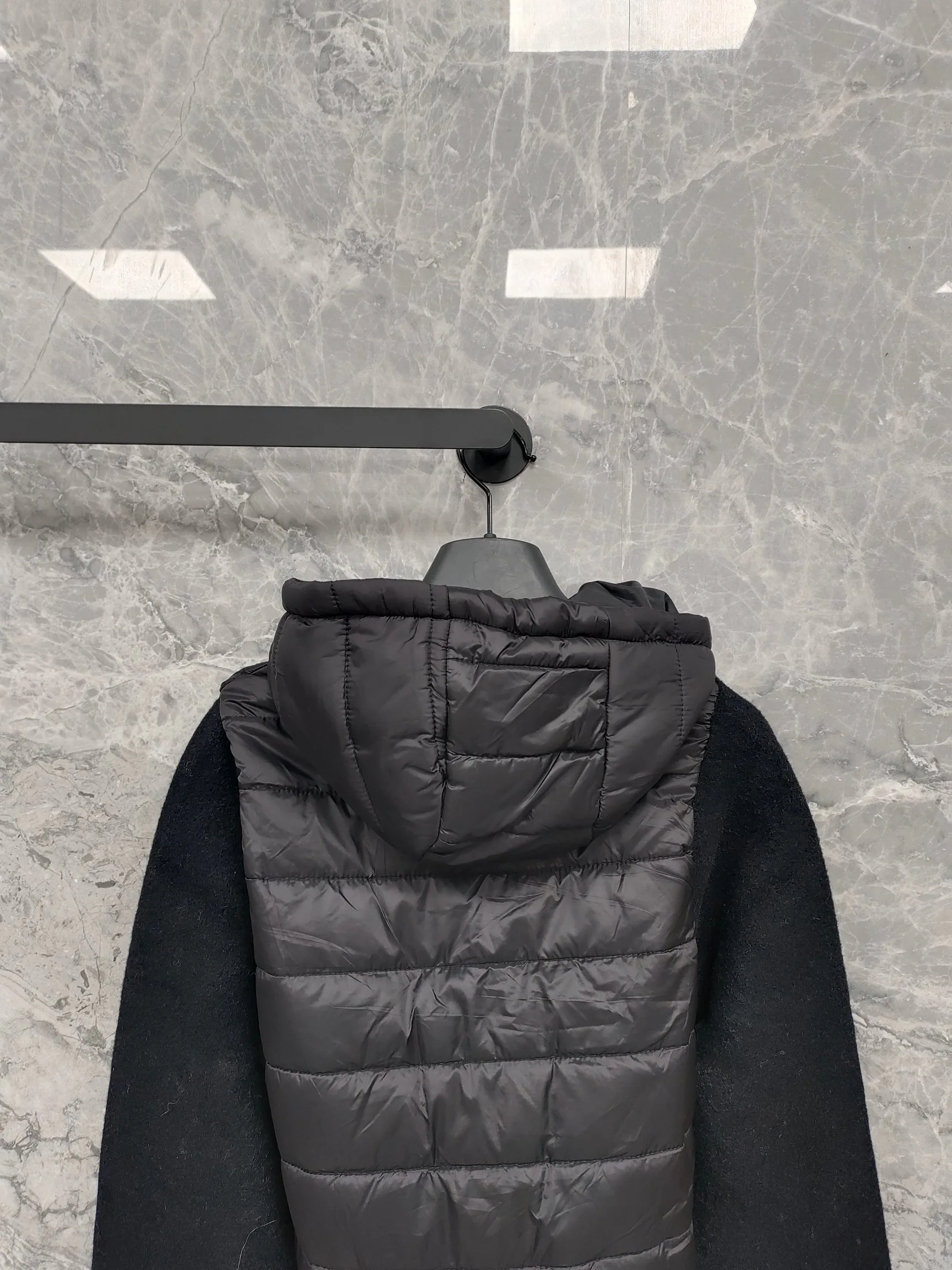 Куртки И Пуховики Женские Moncler 18743551