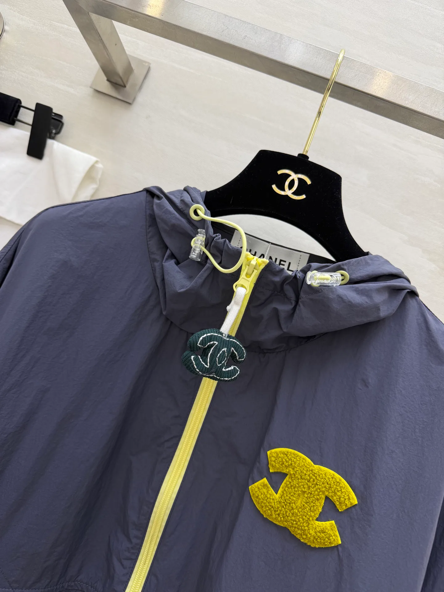 Куртки И Пуховики Женские Chanel 11433534