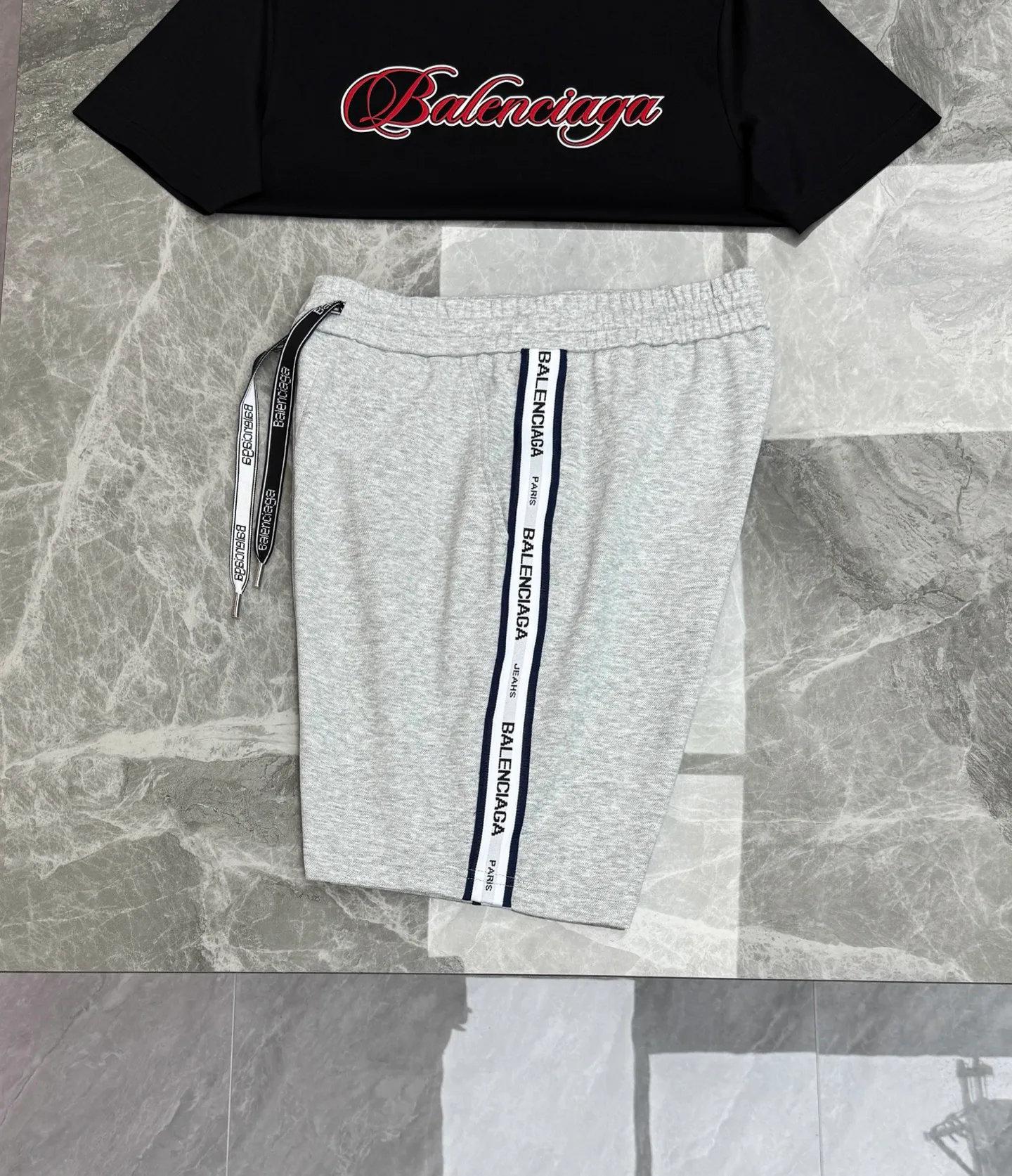 Шорты Мужские Balenciaga 17223701