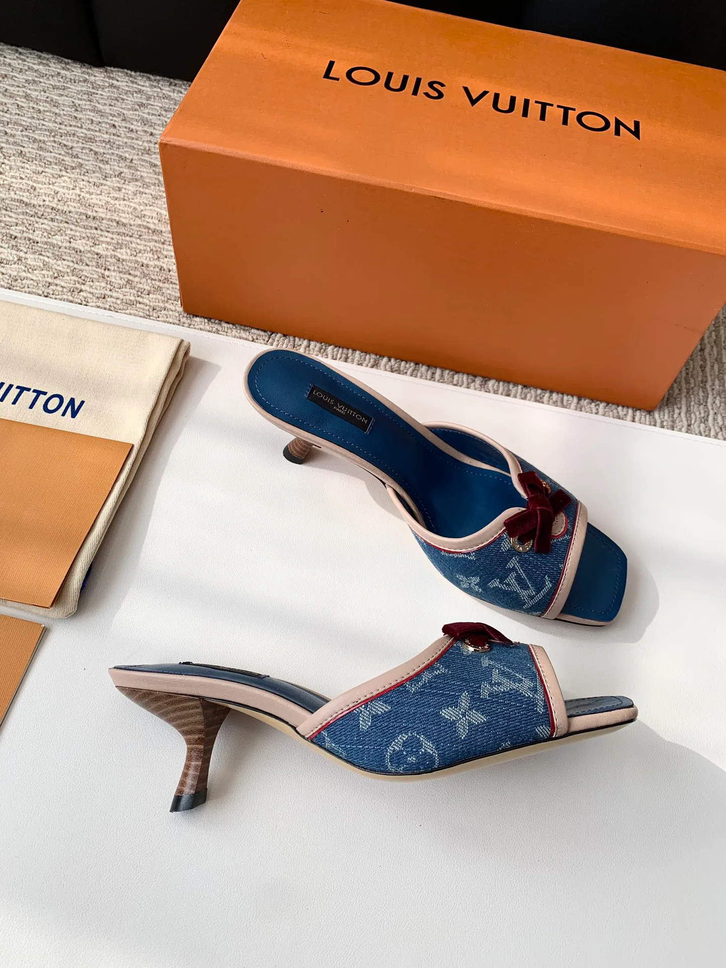 Туфли Женские Louis Vuitton 11263780