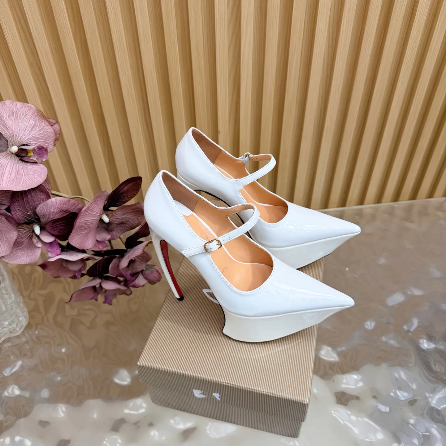 Туфли Женские Christian Louboutin 1652743