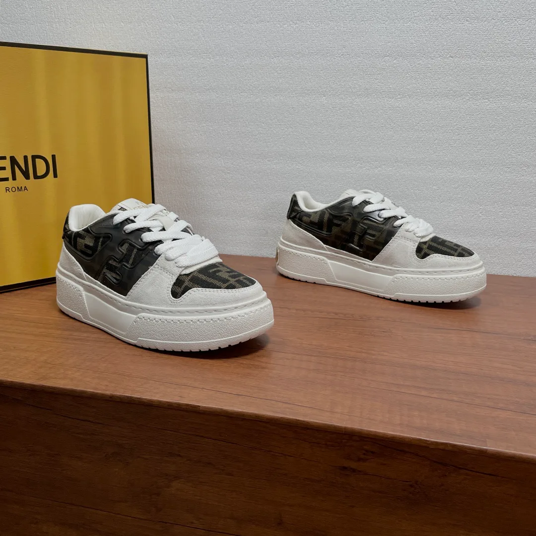 Кроссовки Женские Fendi 18626500