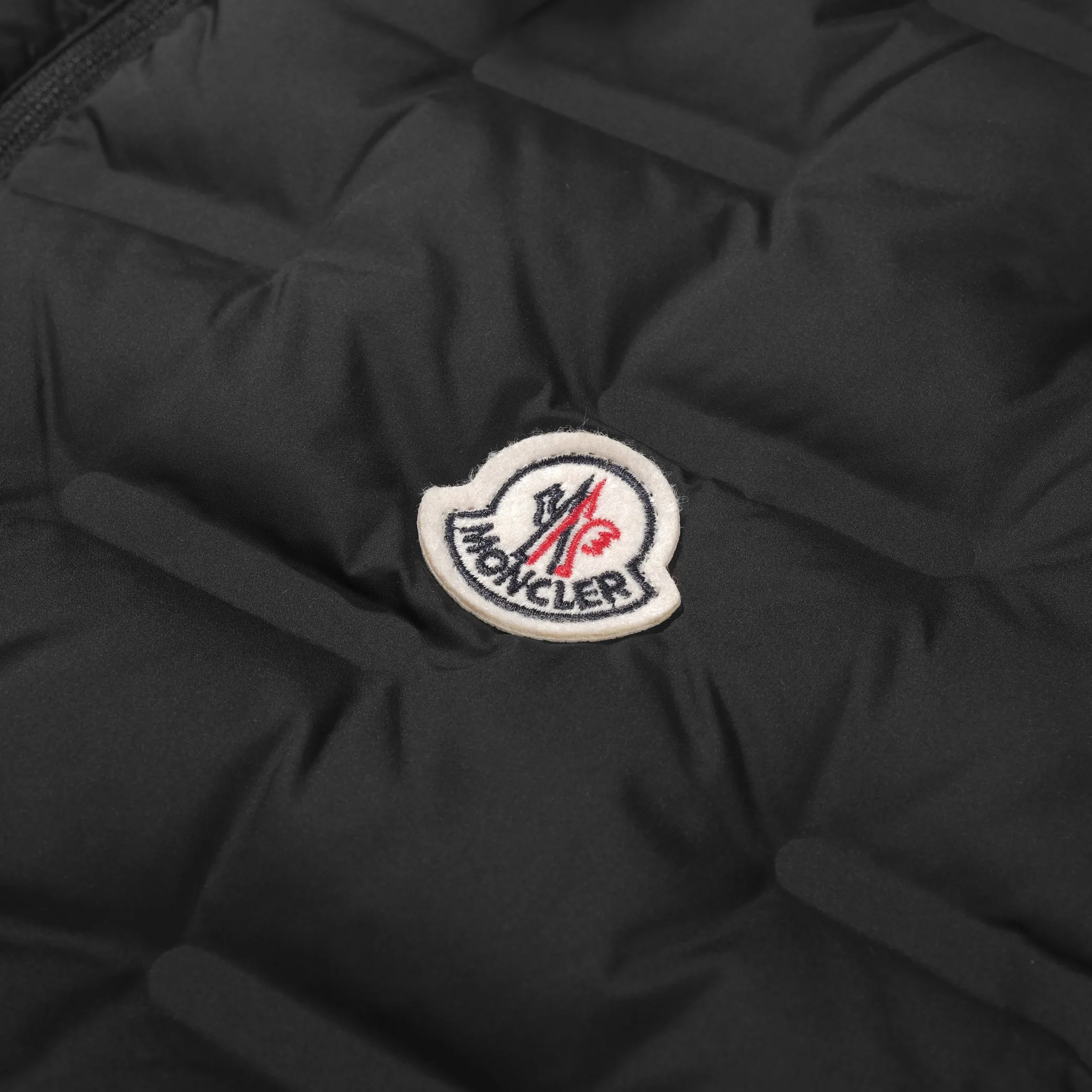 Куртки И Пуховики Женские Moncler 213086