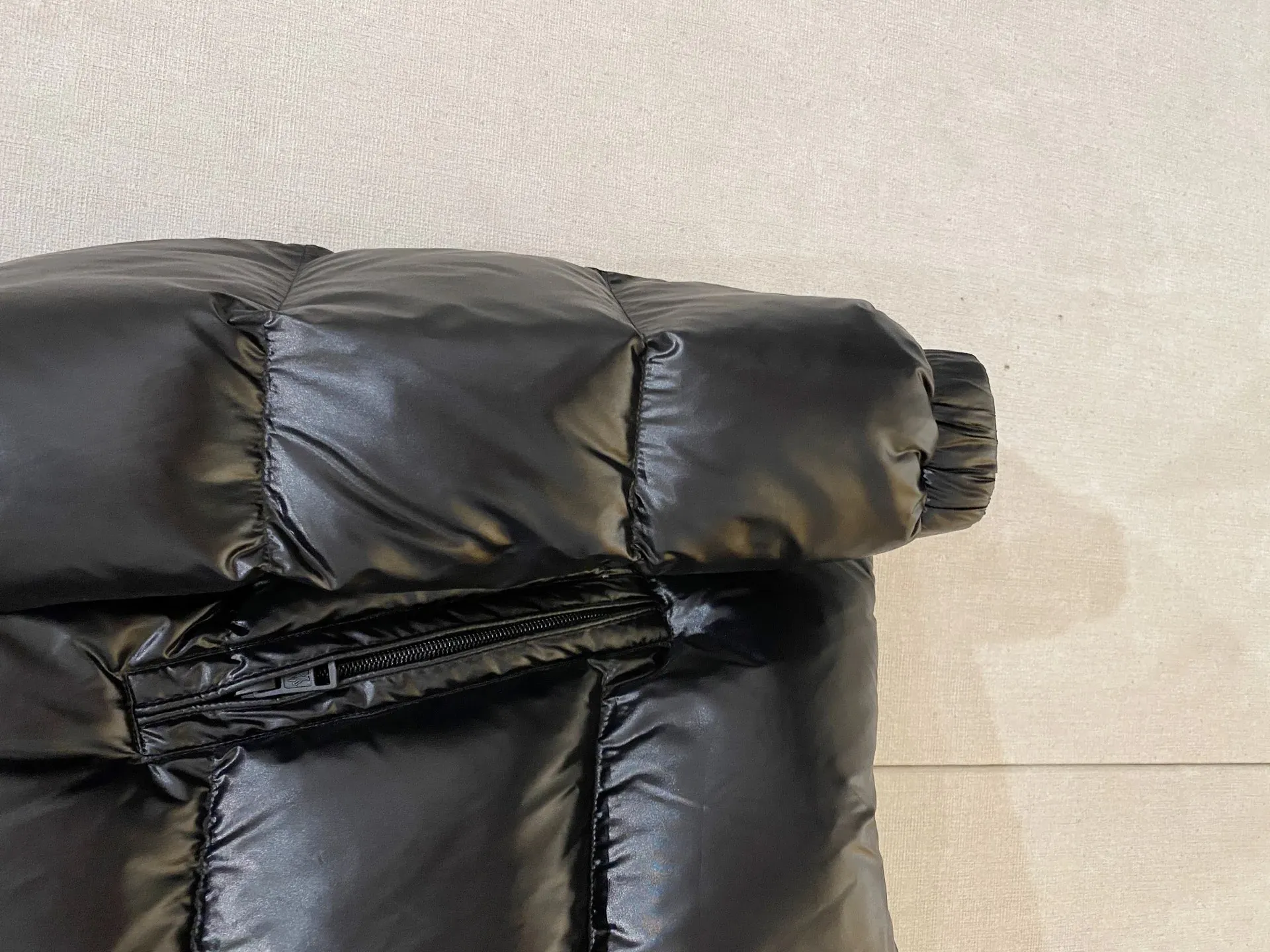 Куртки И Пуховики Мужские Moncler 1807069