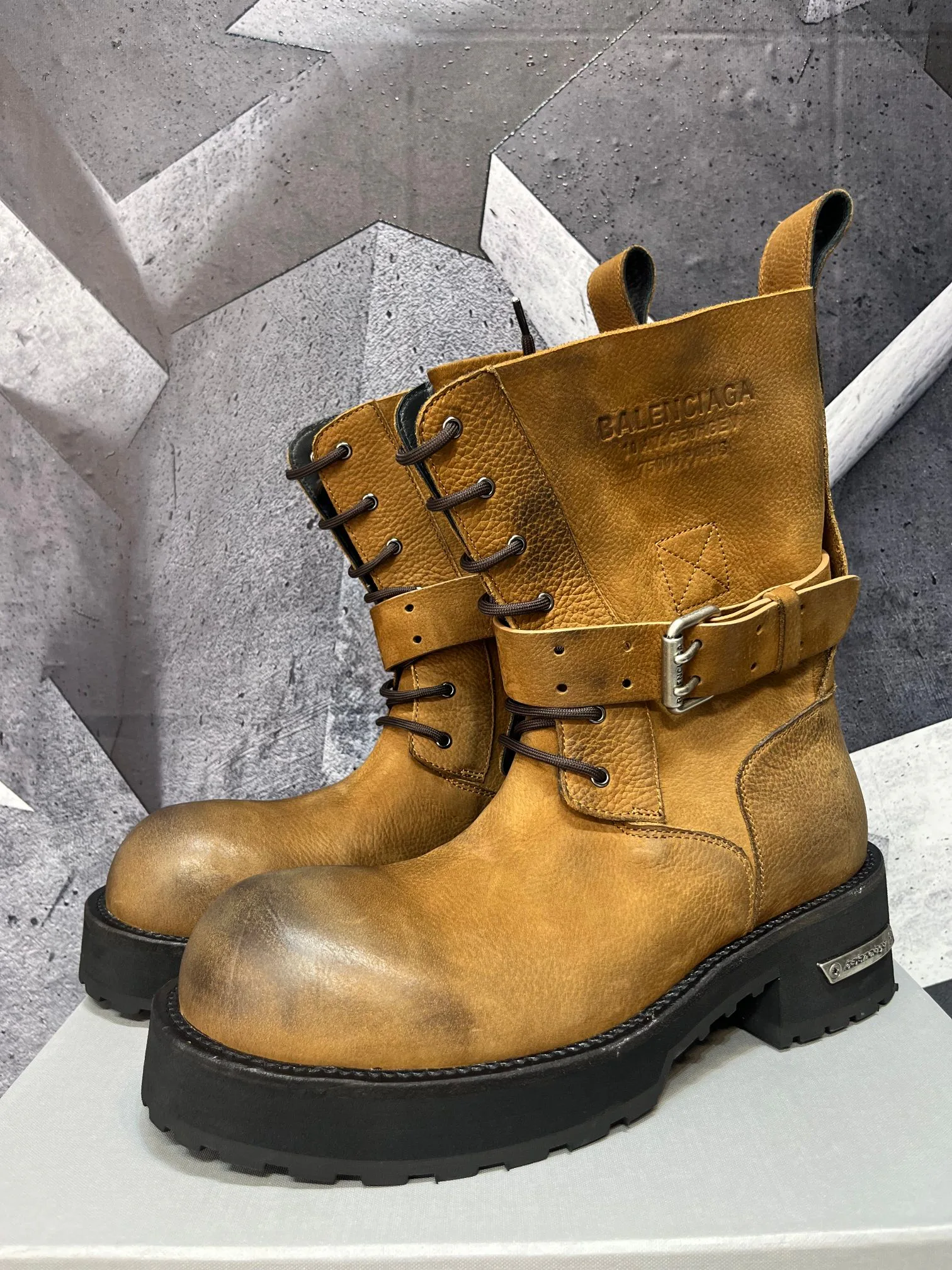 Ботинки Мужские Balenciaga 17962247