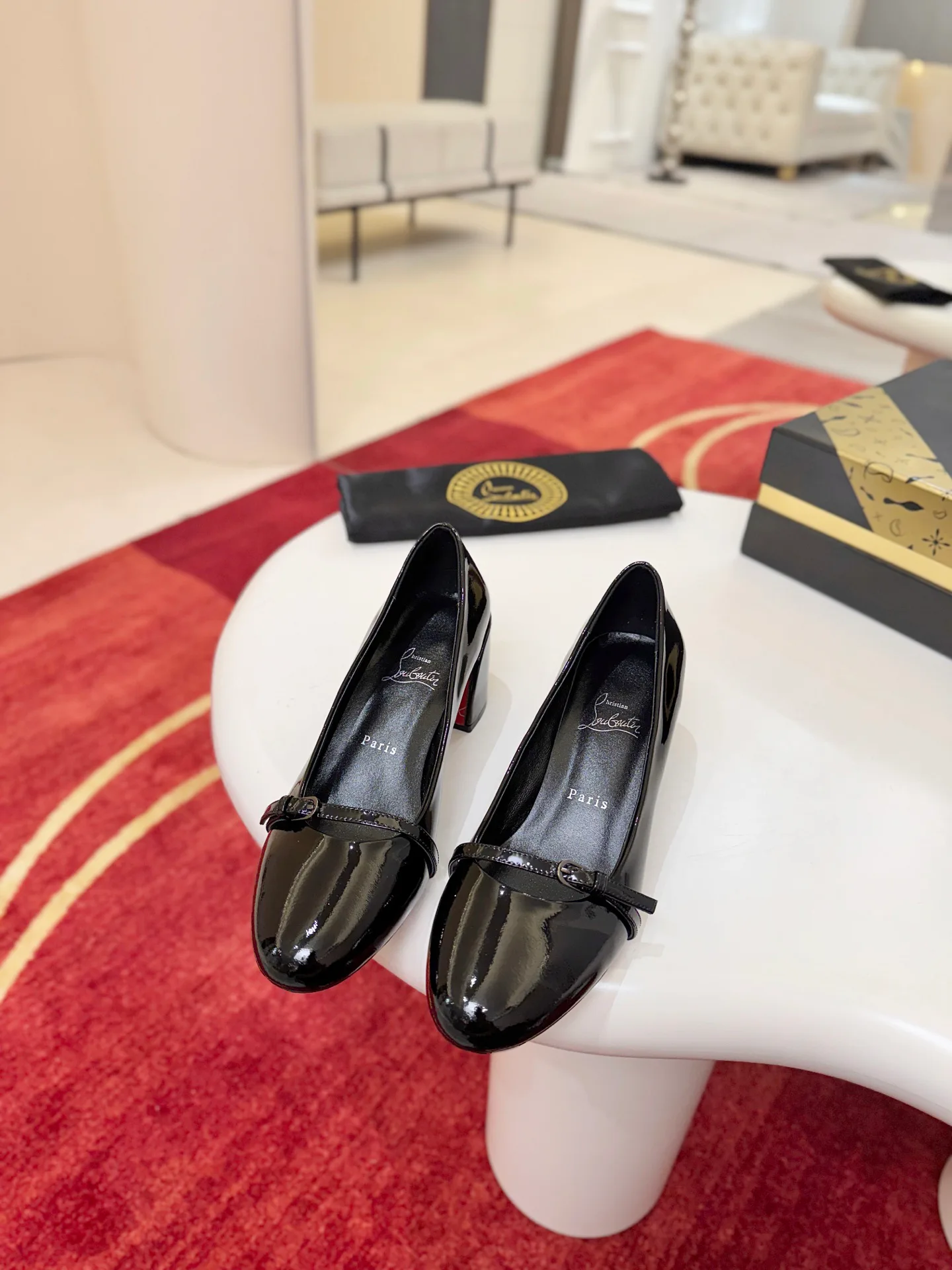Туфли Женские Christian Louboutin 18821450