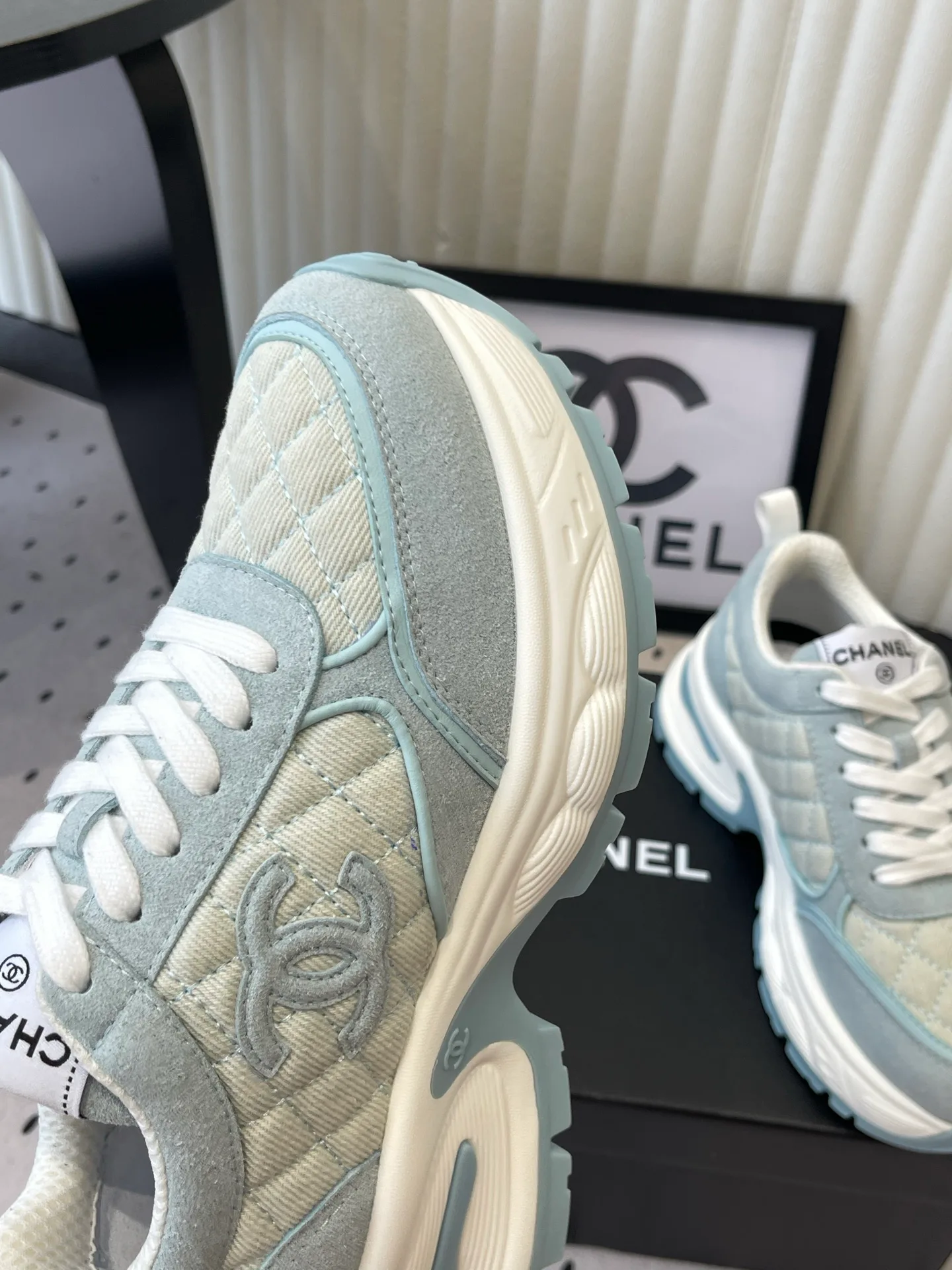 Кроссовки Женские Chanel 17769667