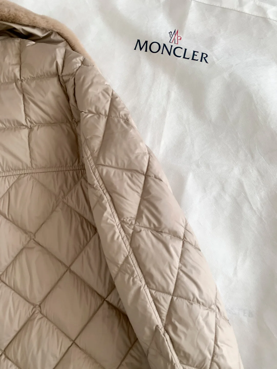 Куртки И Пуховики Мужские Moncler 1270820