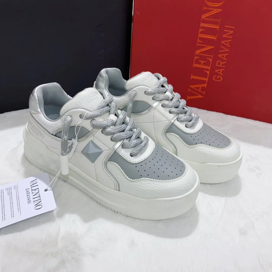 Кроссовки Женские Valentino 11707490