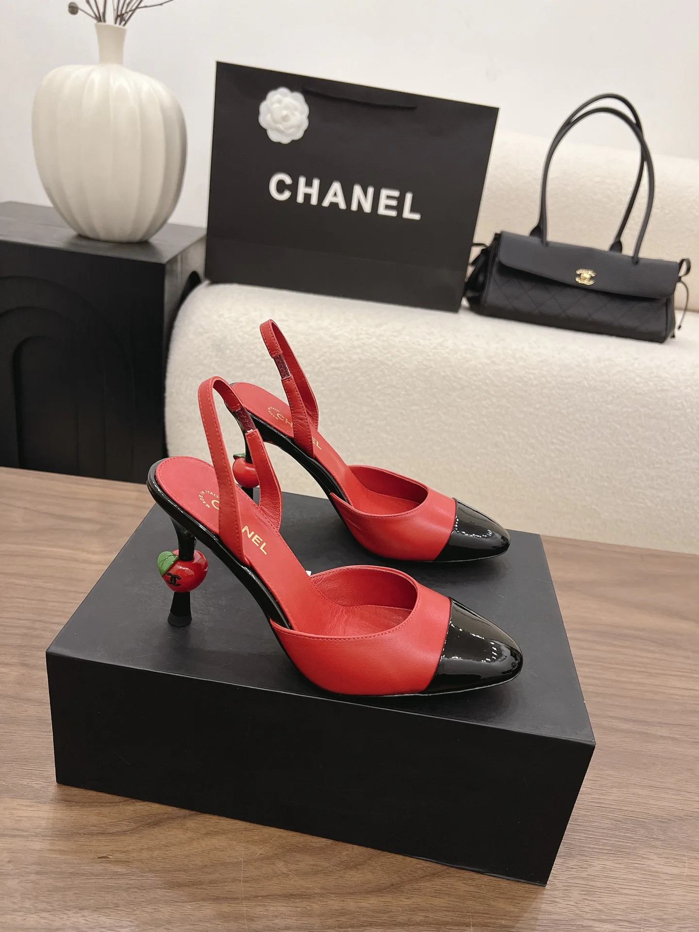 Туфли Женские Chanel 19080165