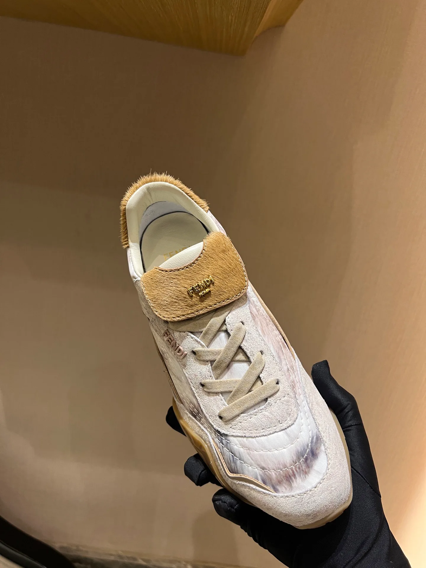 Кроссовки Женские Fendi 18020741