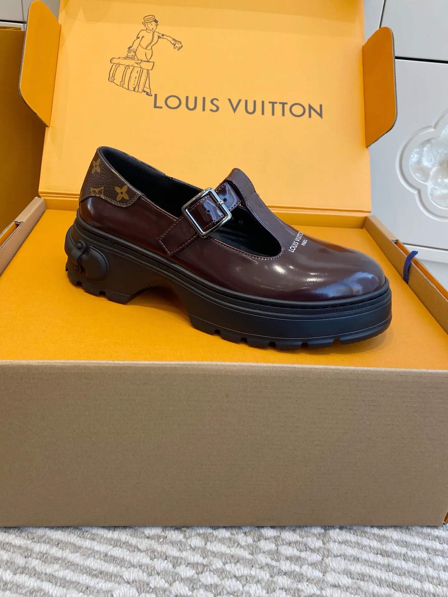 Туфли Женские Louis Vuitton 11304093