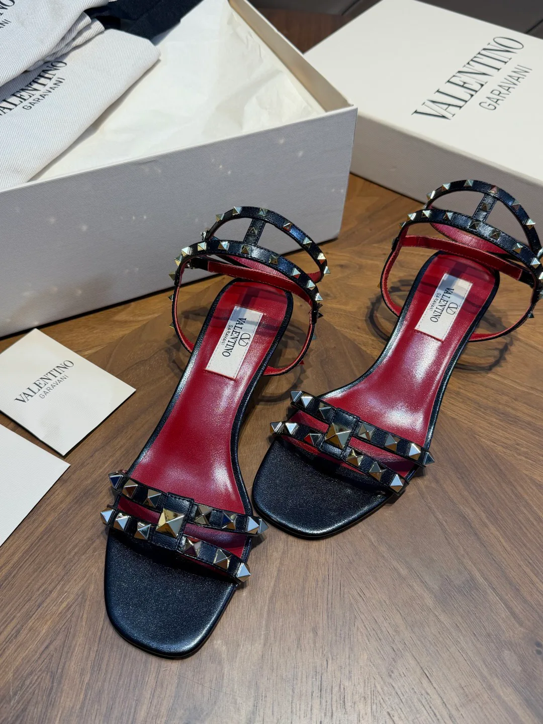 Босоножки Женские Valentino 19306989
