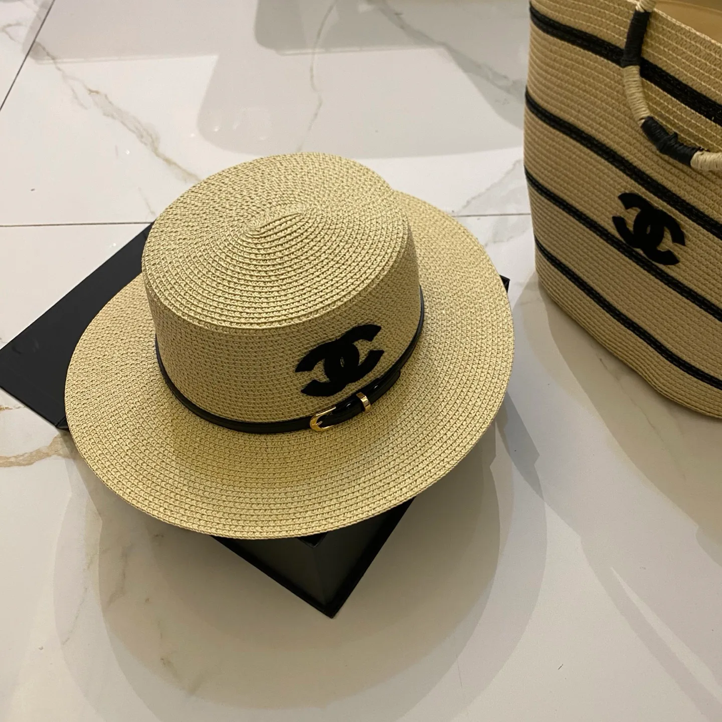 Головные Уборы Chanel 17498301