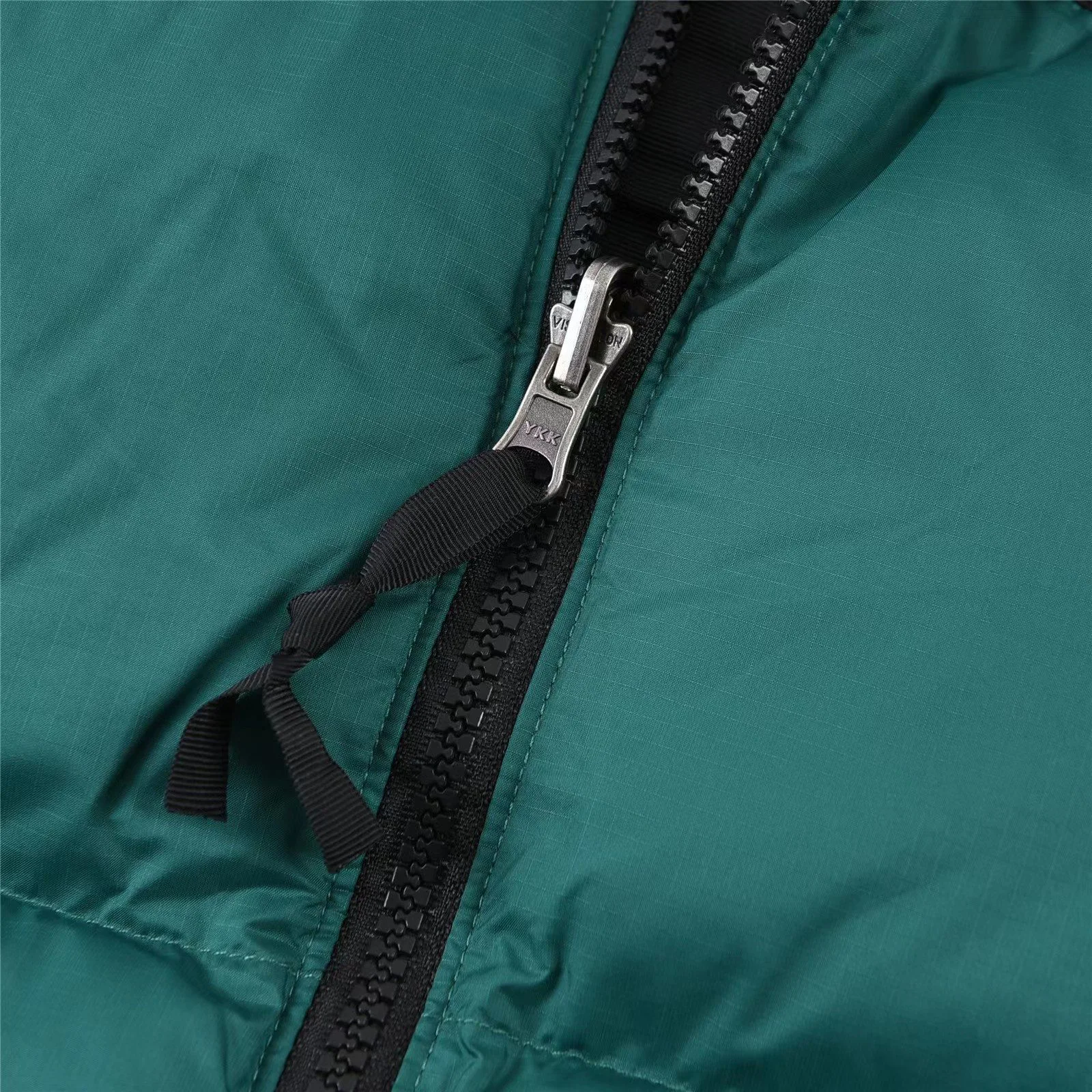 Жилеты Женские The North Face 19296957