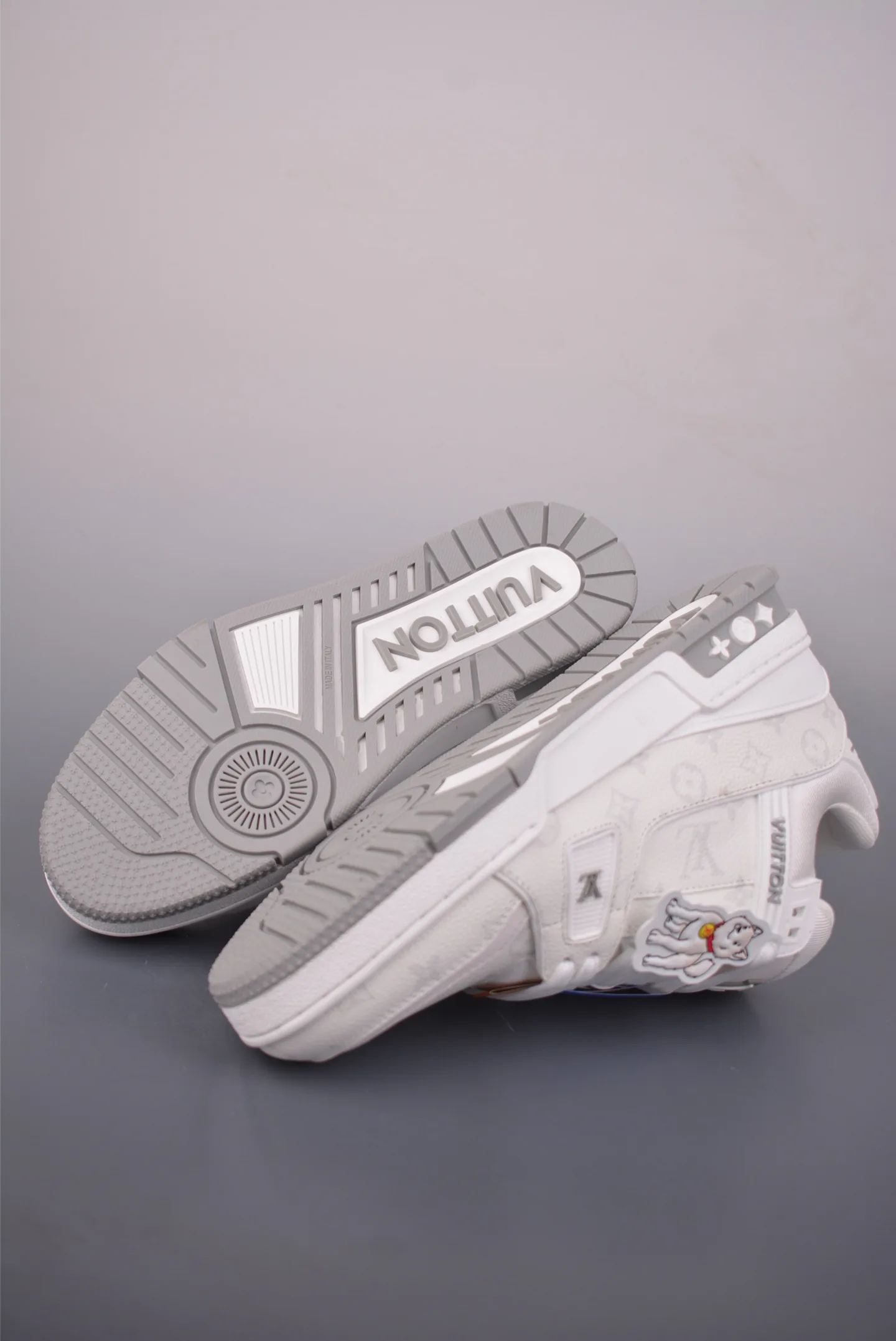 Кроссовки Женские Louis Vuitton 11550558