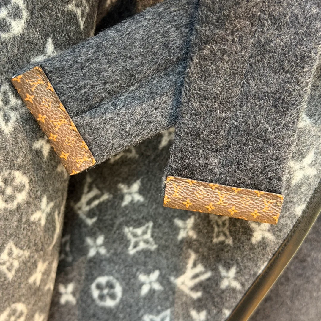 Пальто Женские Louis Vuitton 18721913