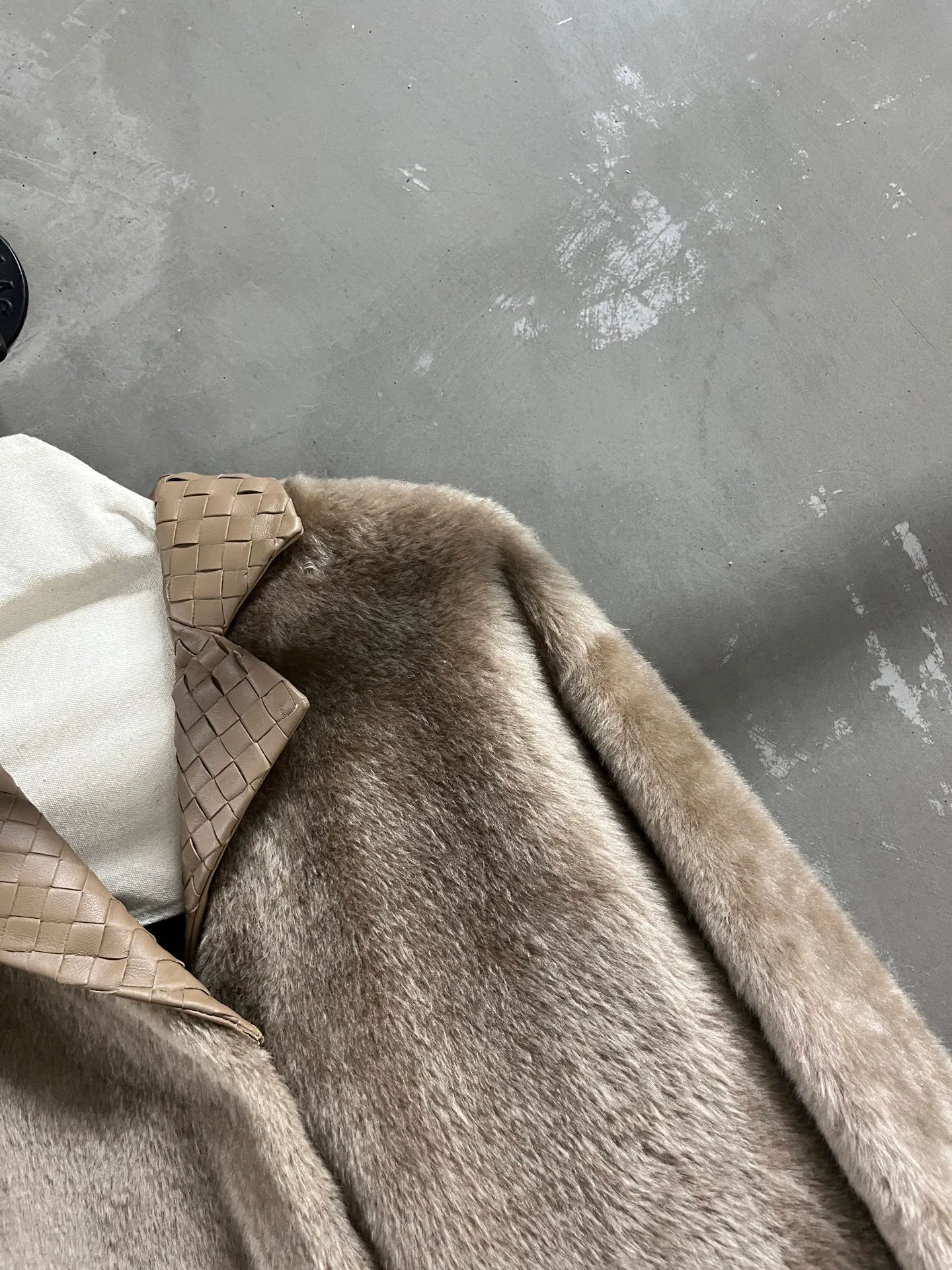 Кожаные Куртки И Дублёнки Женские Bottega Veneta 18226804