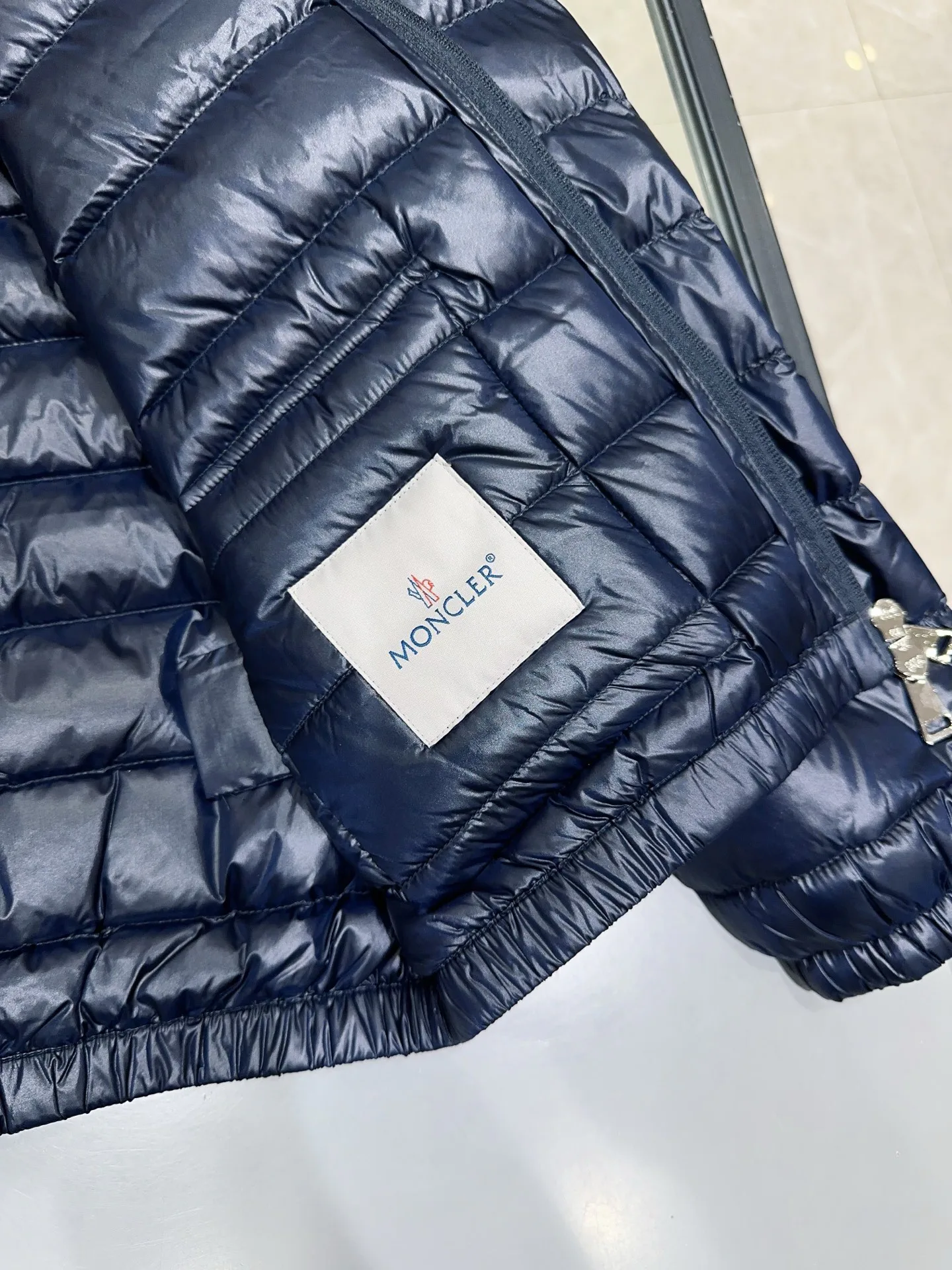 Куртки И Пуховики Женские Moncler 19084322